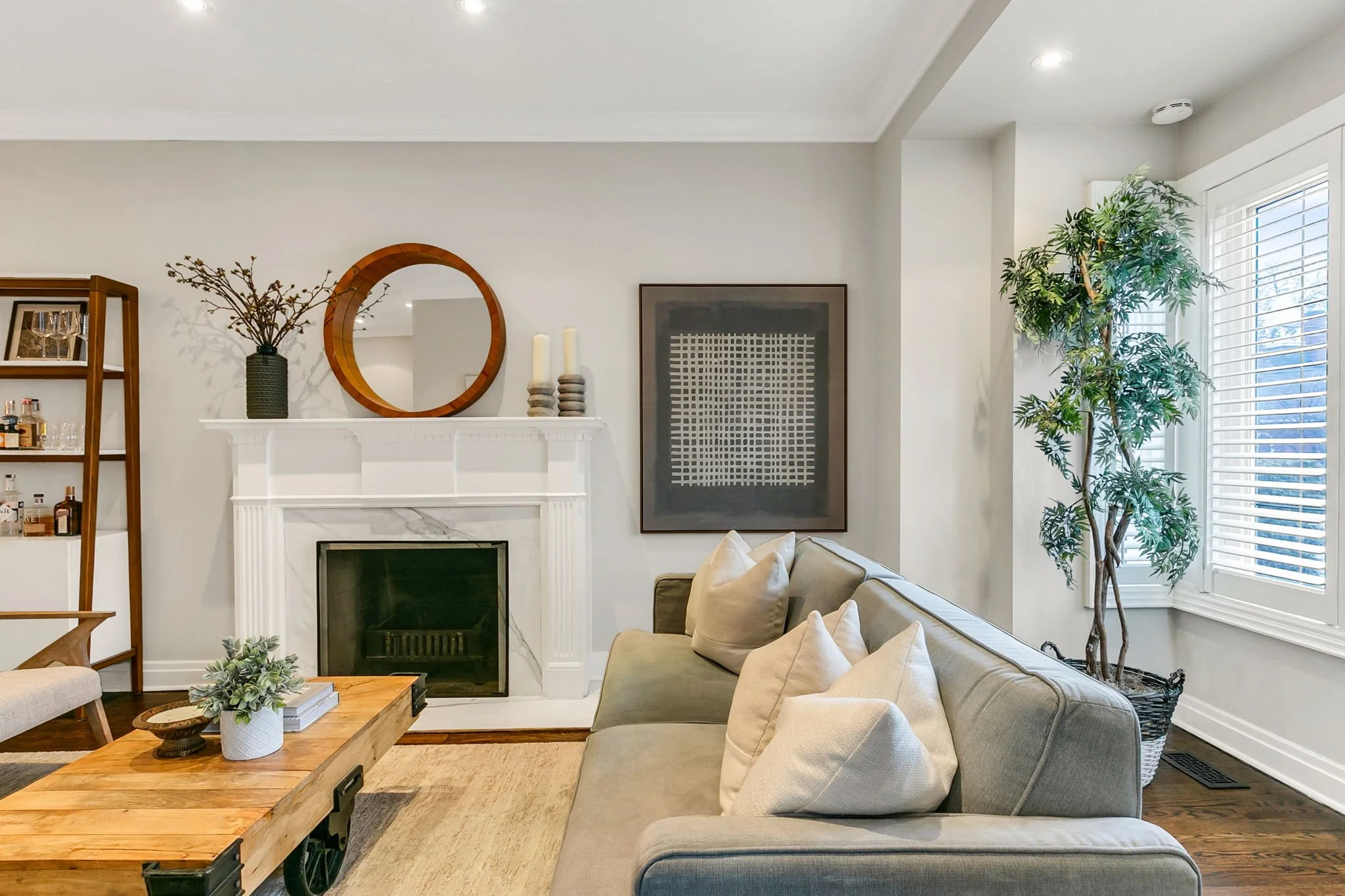 16-web-or-mls-8_009_Living Room.jpg