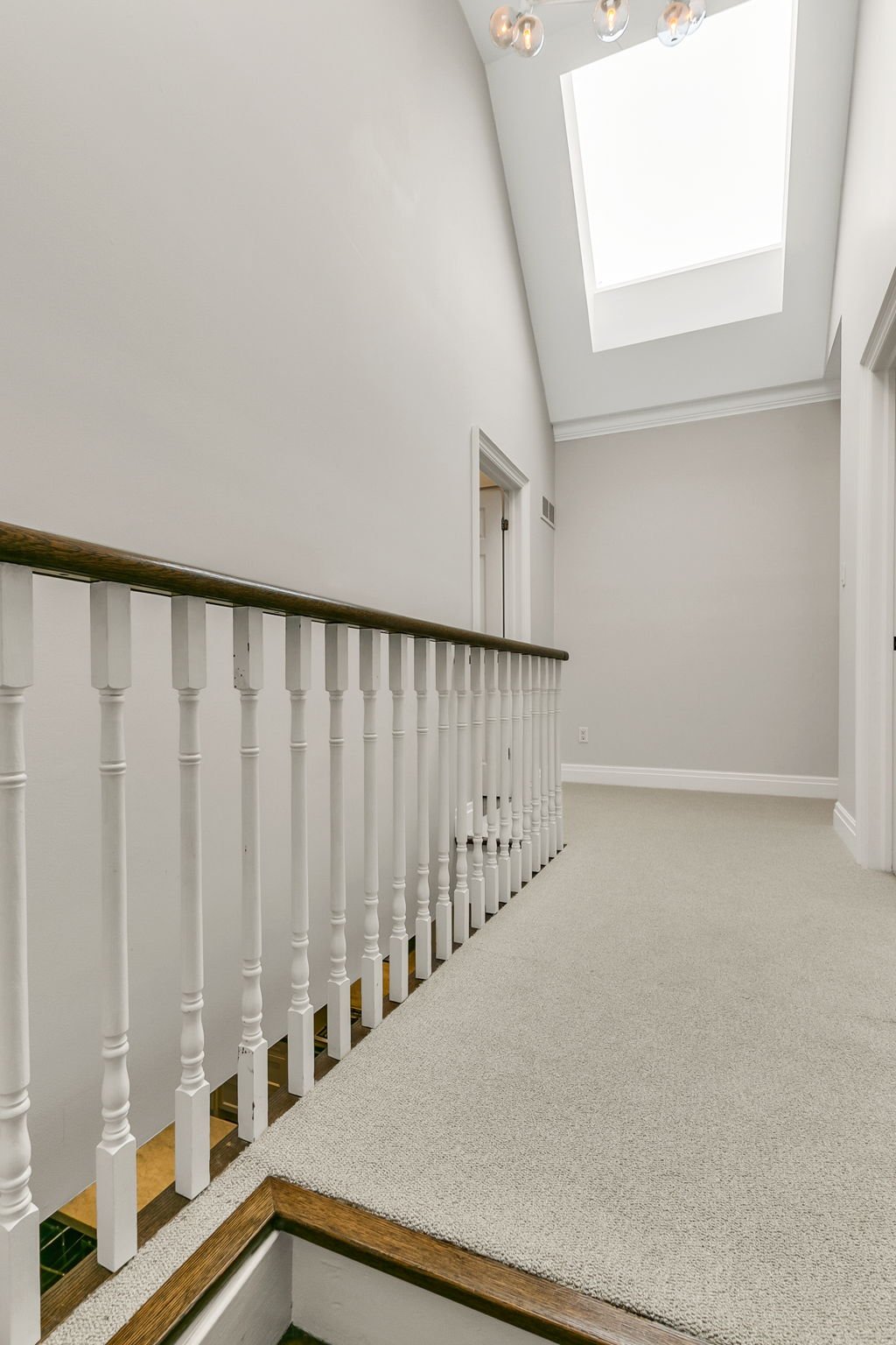 59-web-or-mls-23_005_Upper Hallway.jpg