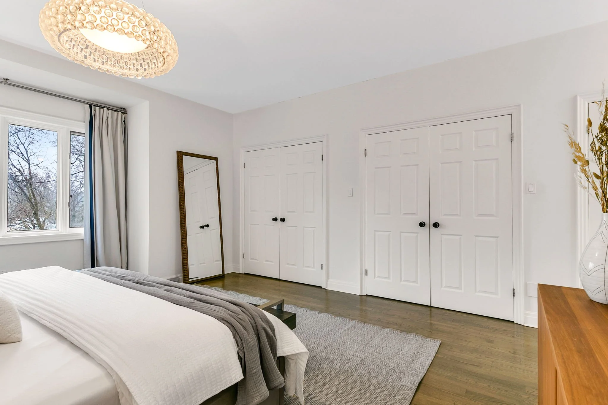 64-web-or-mls-26_007_Primary Bedroom.jpg