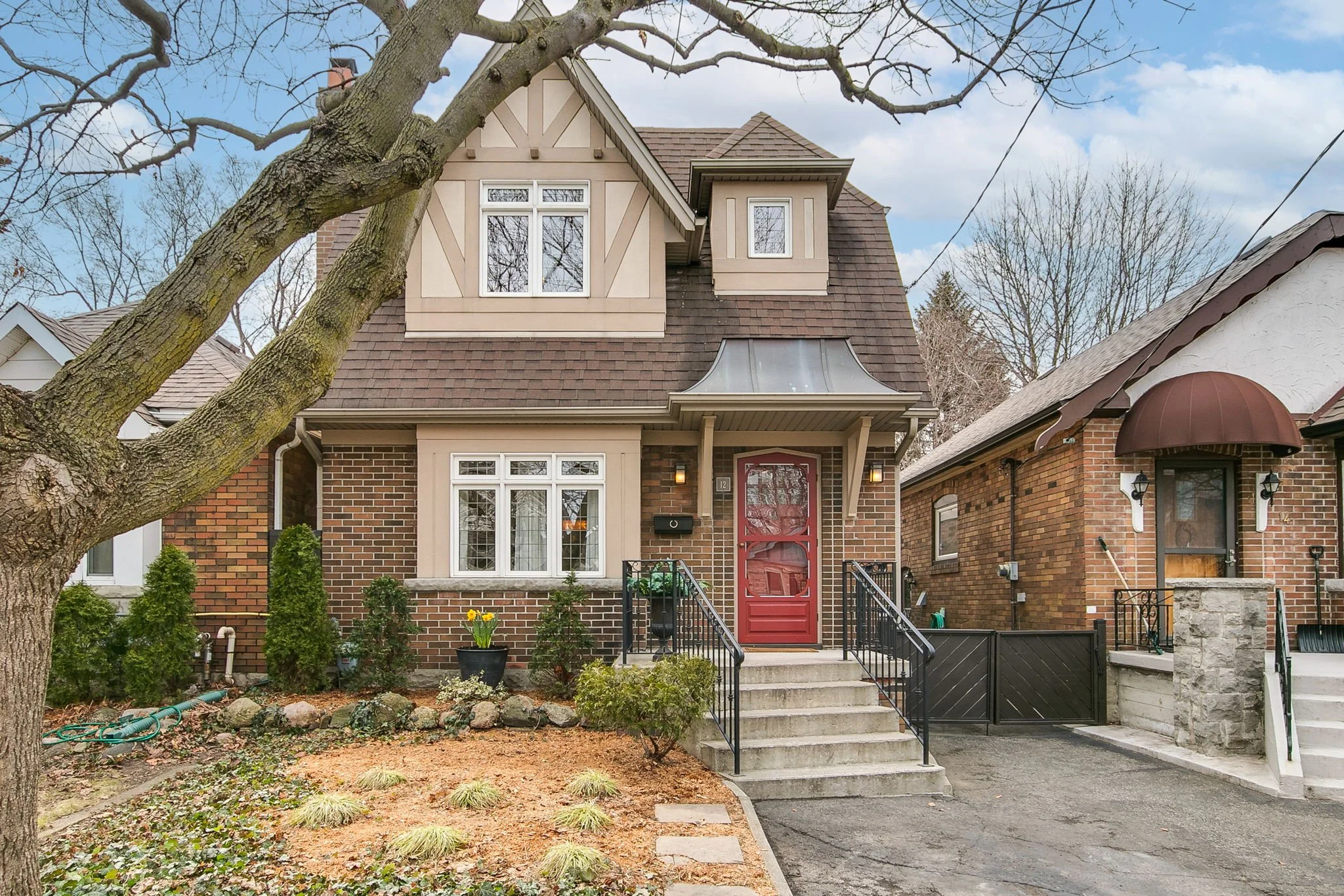 4-web-or-mls-1_004_Exterior Front.jpg