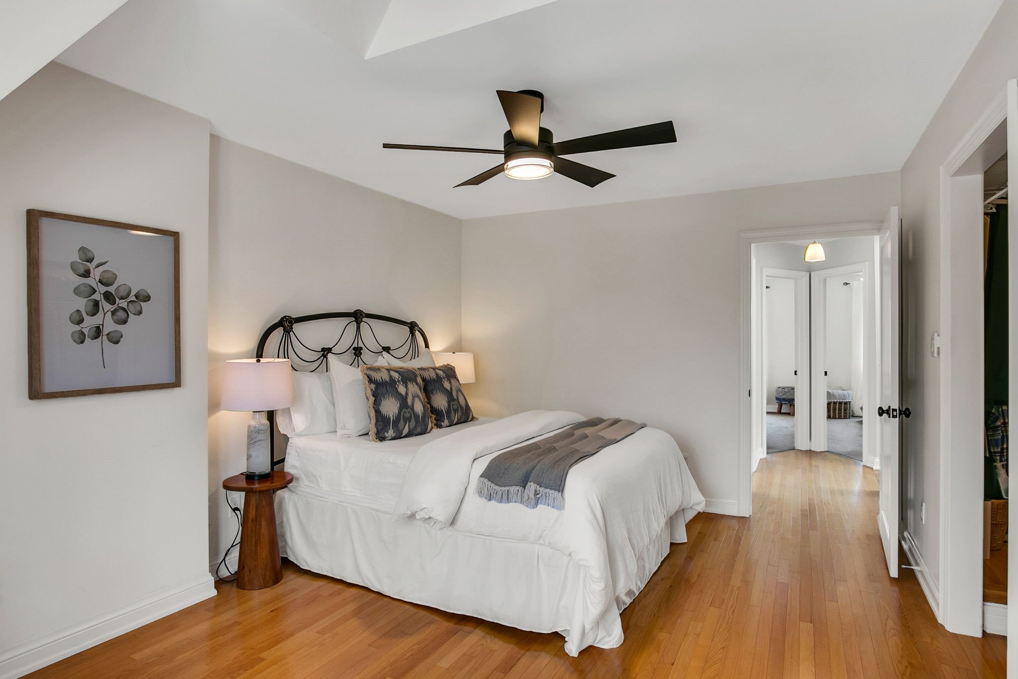 51-web-or-mls-26_003_Primary Bedroom.jpg