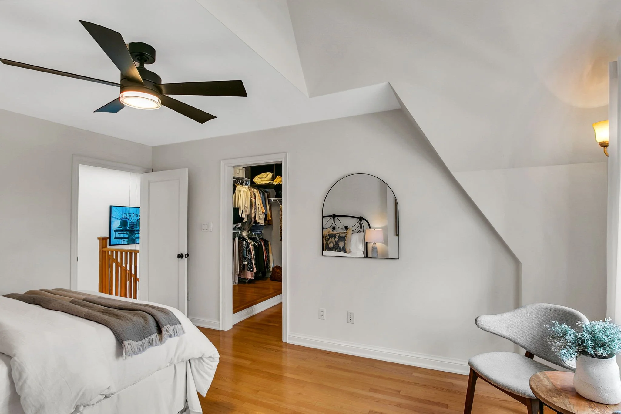 52-web-or-mls-26_004_Primary Bedroom.jpg