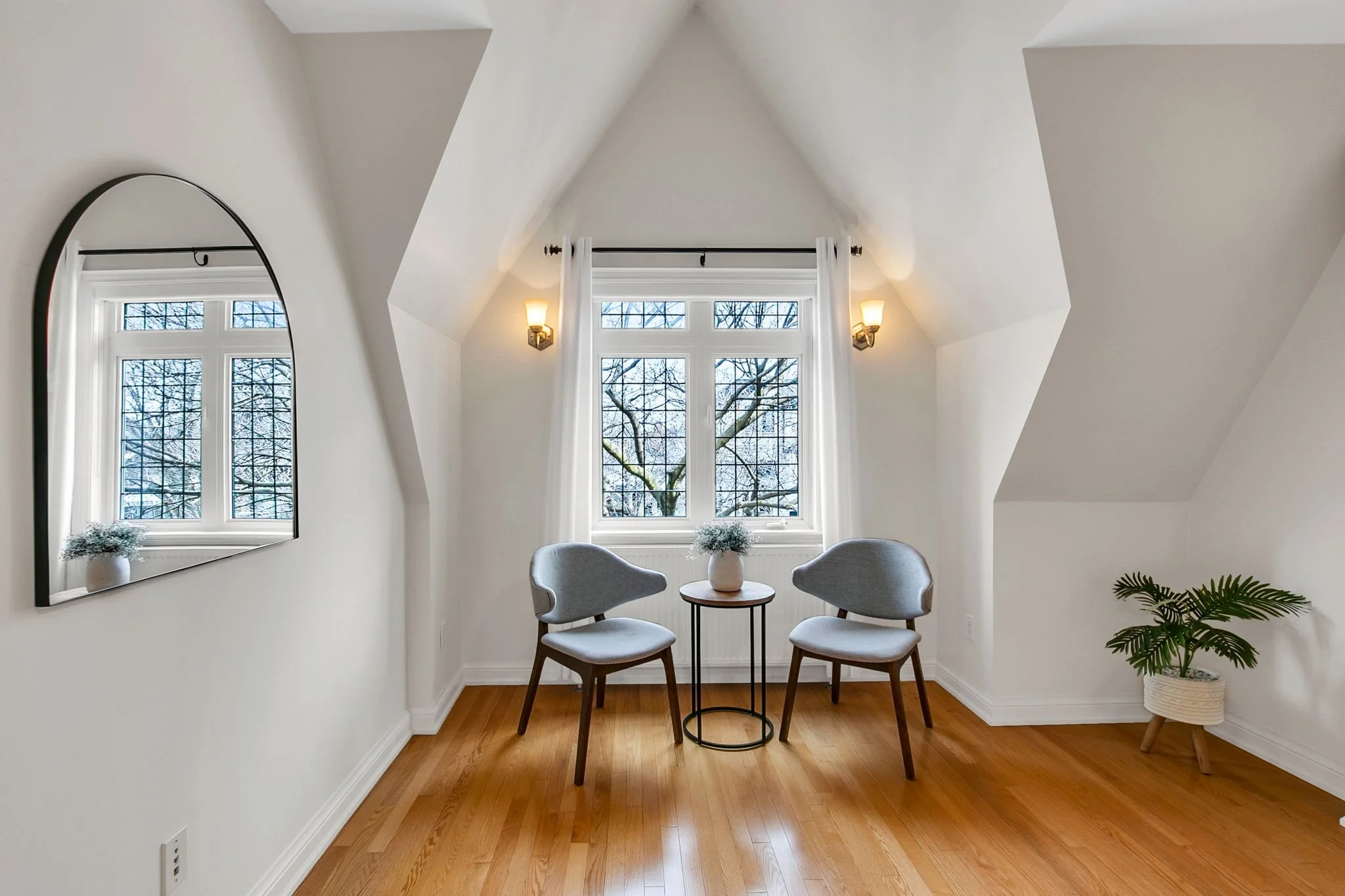 54-web-or-mls-26_006_Primary Bedroom.jpg