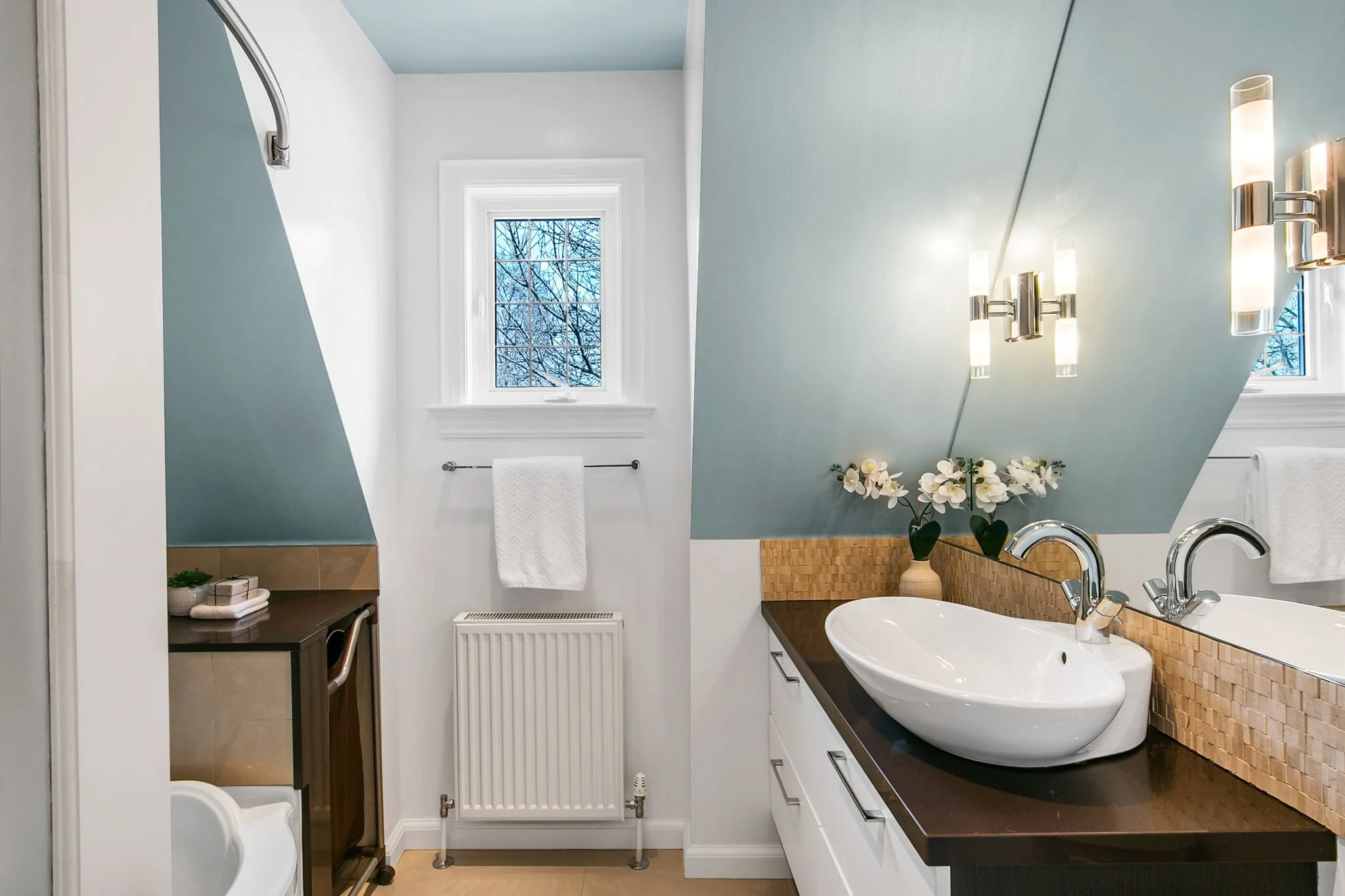 60-web-or-mls-27_003_Master Ensuite.jpg