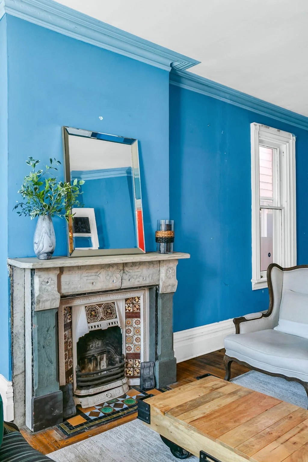 23-web-or-mls-8_010_Living Room.jpg