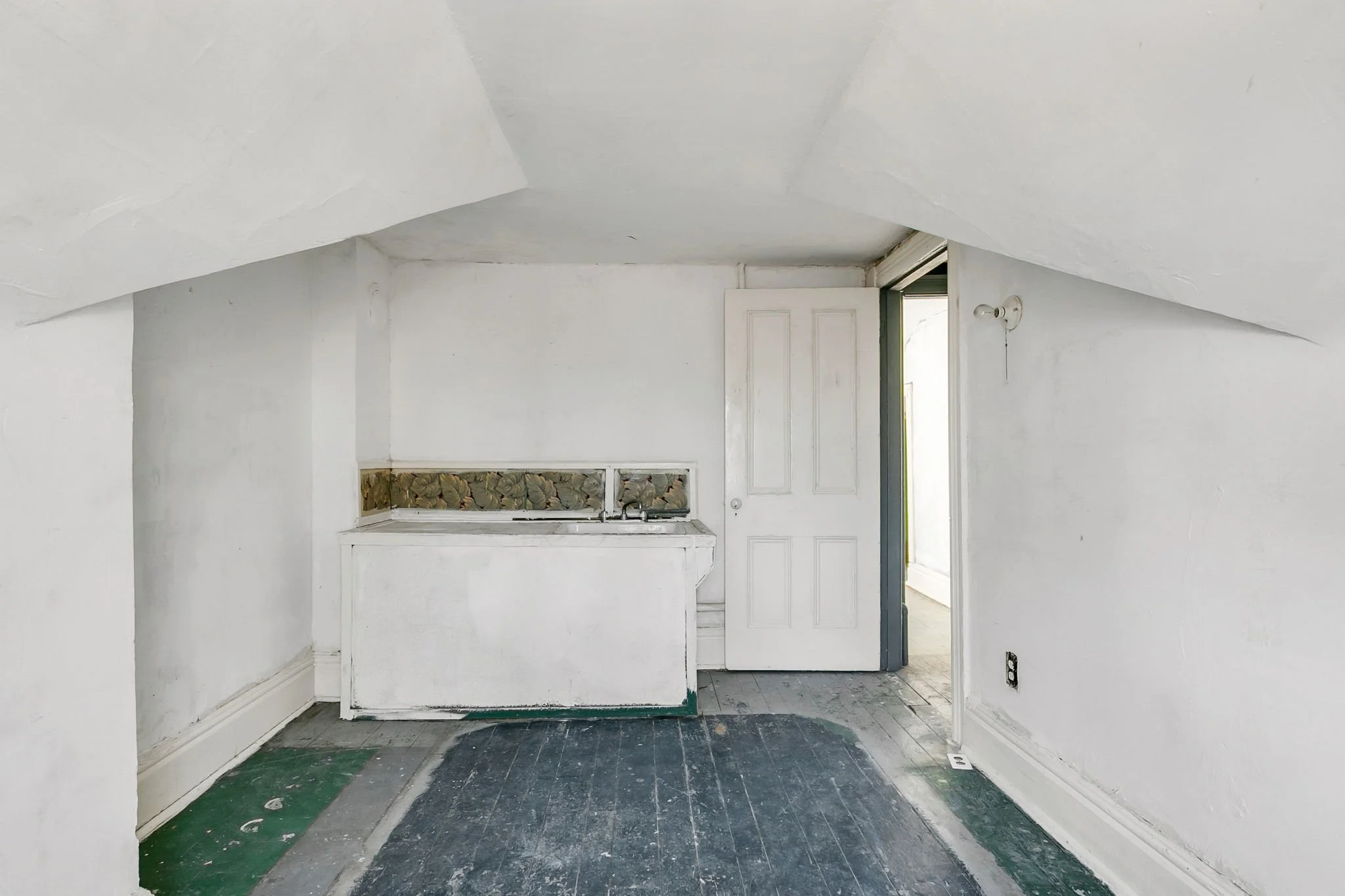 52-web-or-mls-37_002_Fifth Bedroom.jpg