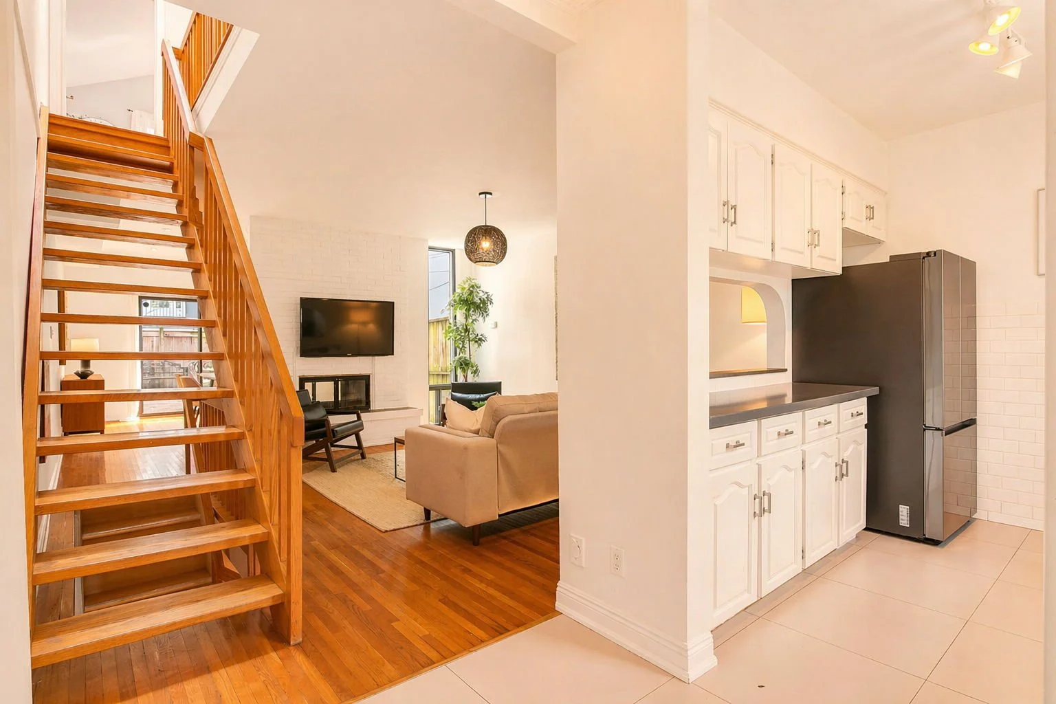 6-web-or-mls-Living 1.png