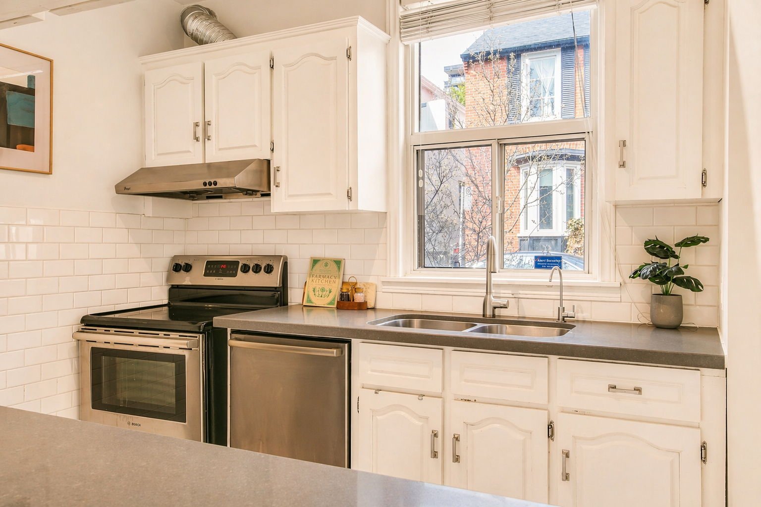 10-web-or-mls-Kitchen 4.png