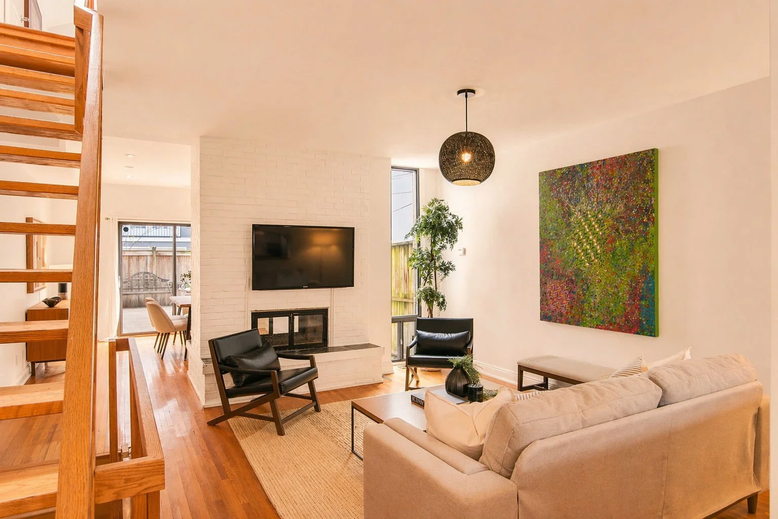 12-web-or-mls-Living 3.png