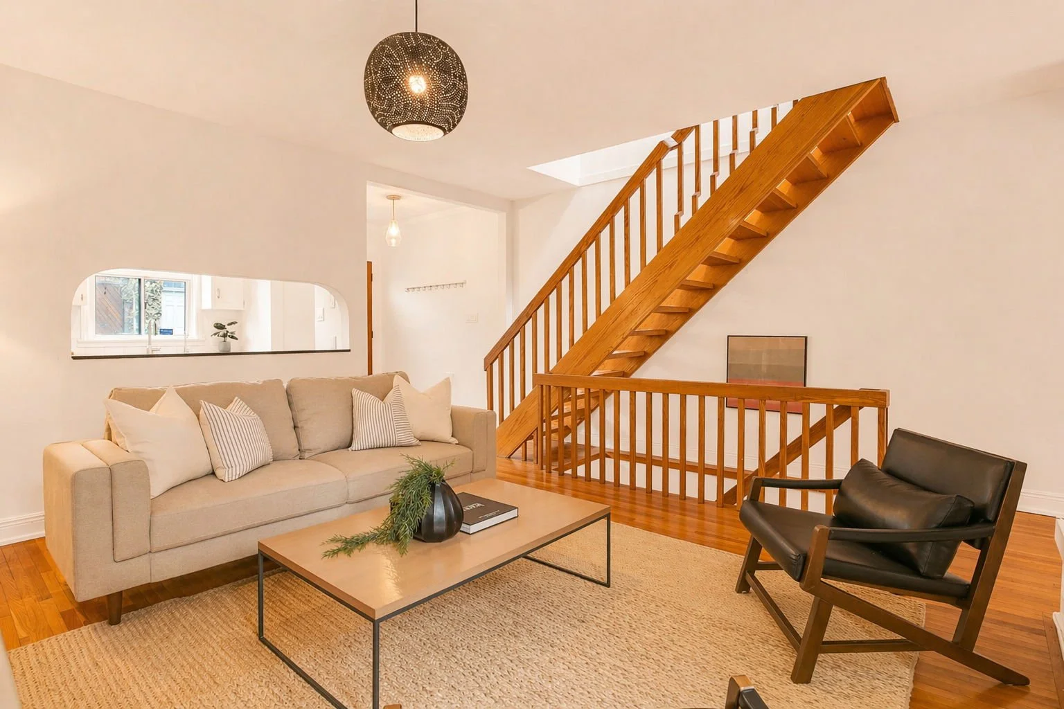 14-web-or-mls-Living 6.png