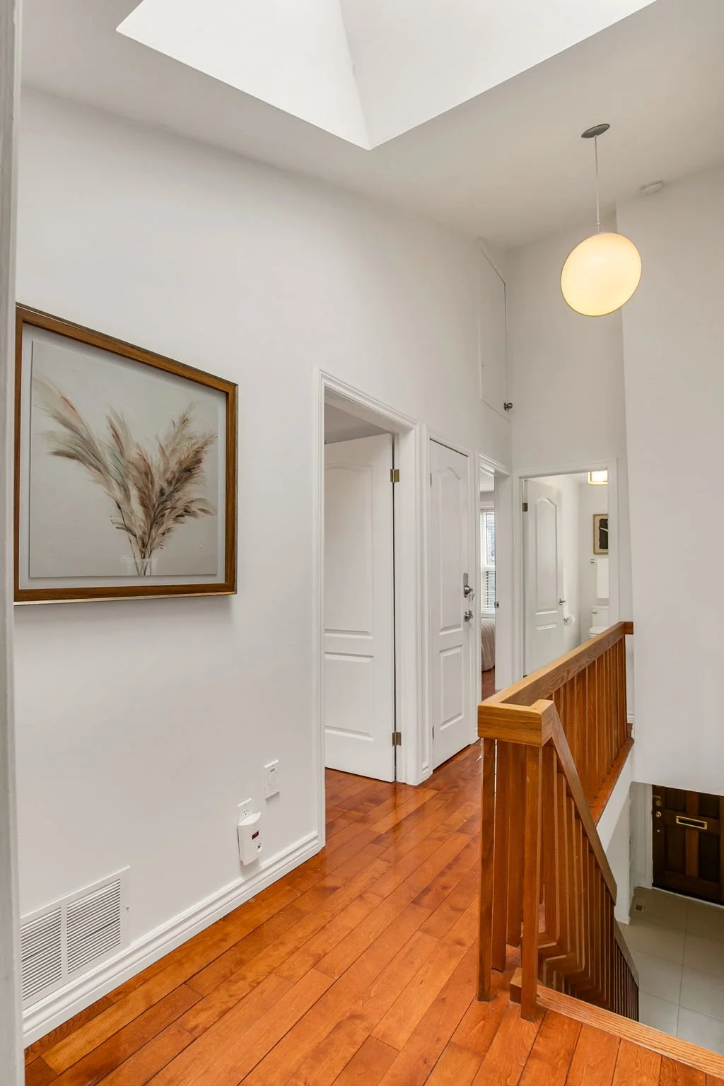 32-web-or-mls-23_005_Upper Hallway.jpg