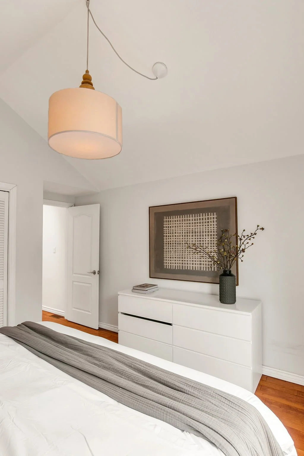 39-web-or-mls-26_009_Primary Bedroom.jpg