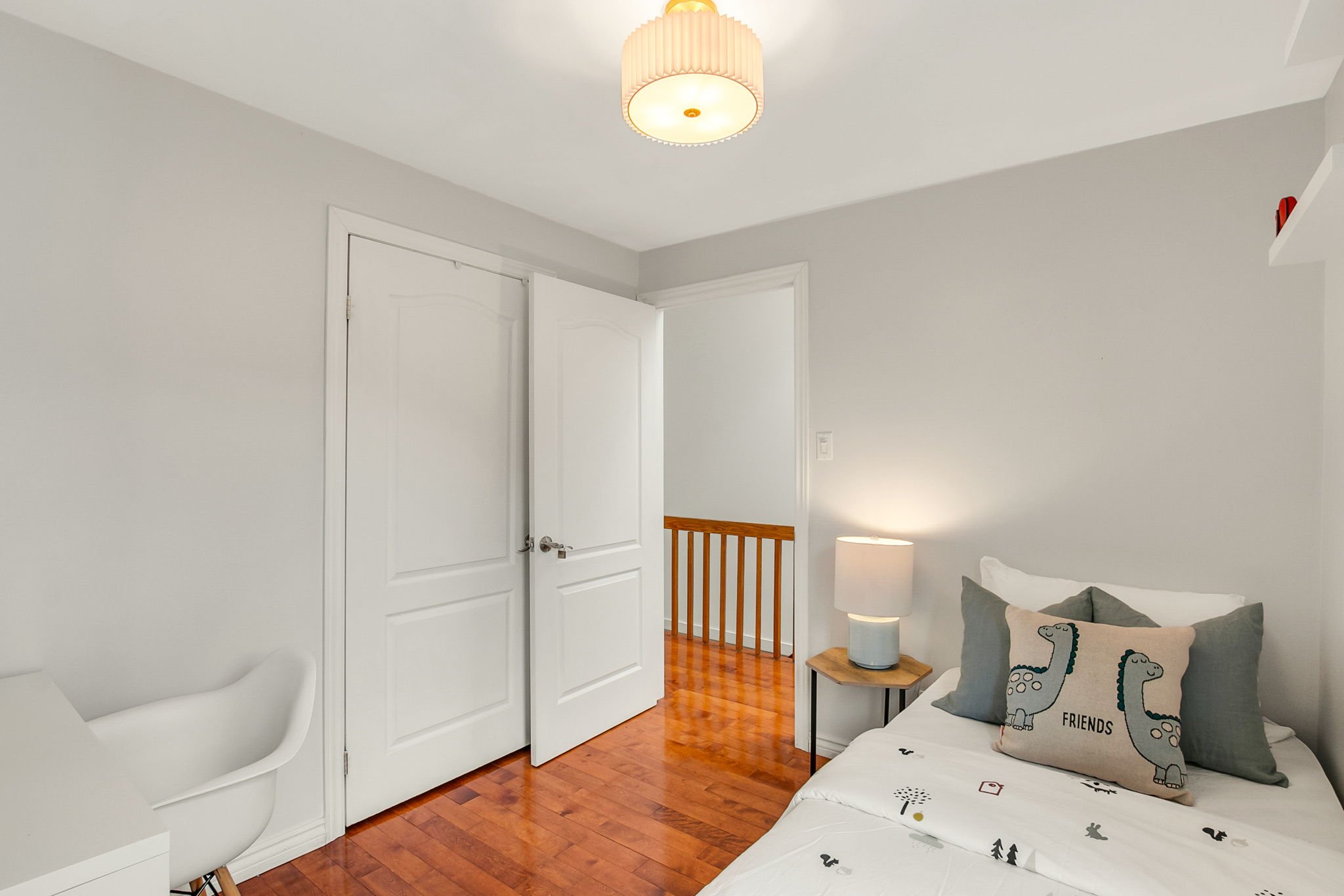 44-web-or-mls-31_004_Third Bedroom.jpg