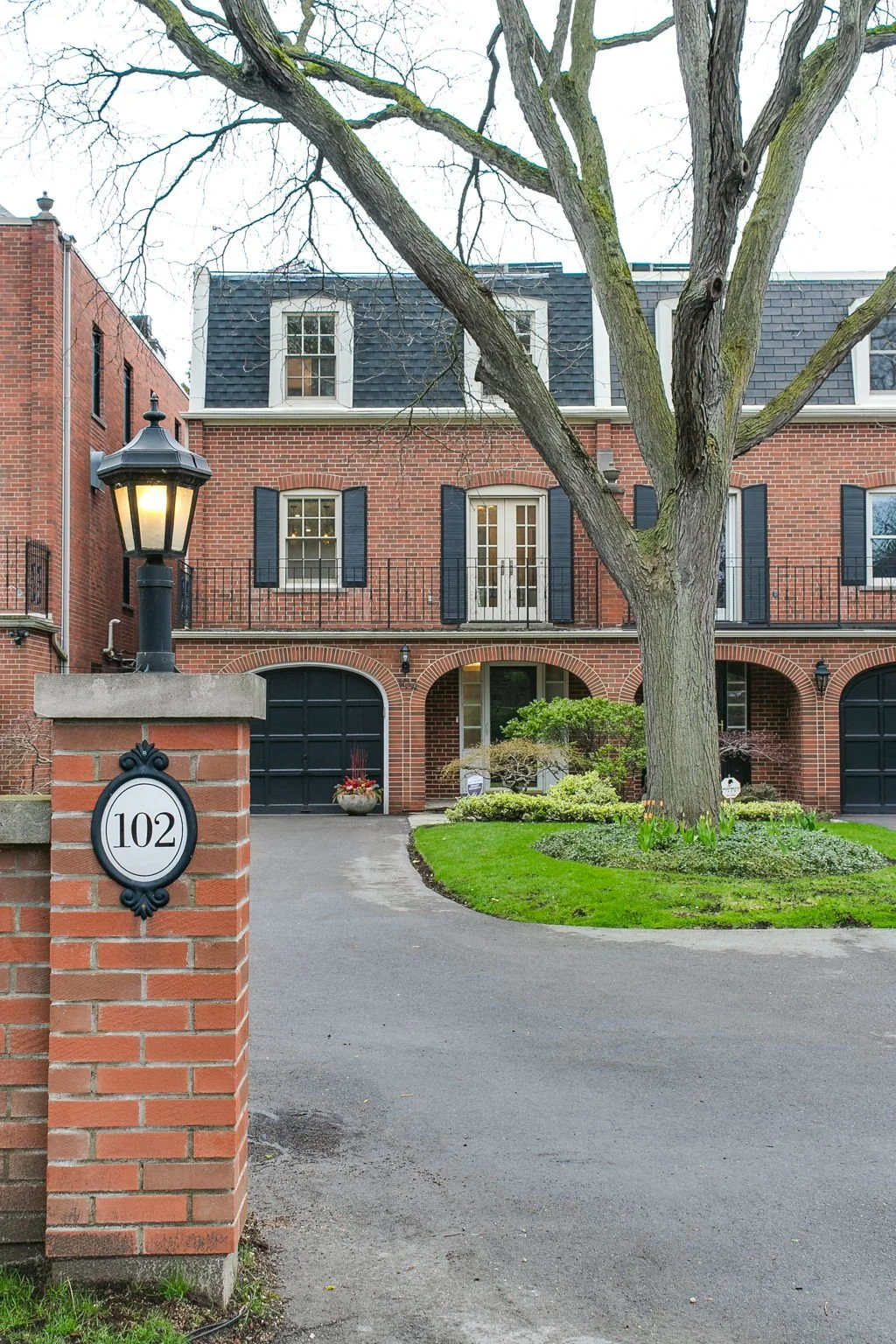 5-web-or-mls-1_007_Exterior Front.jpg