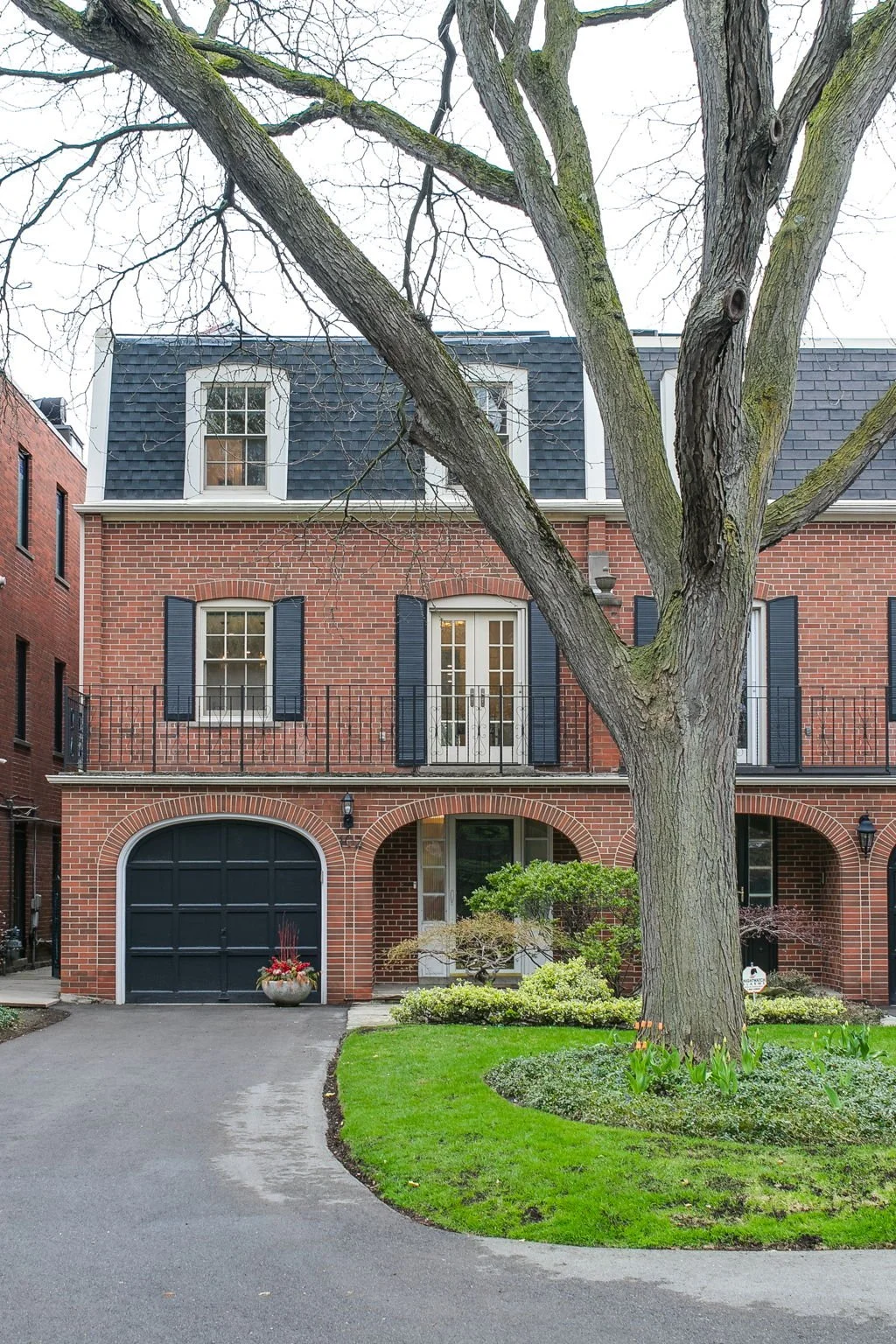 6-web-or-mls-1_008_Exterior Front.jpg