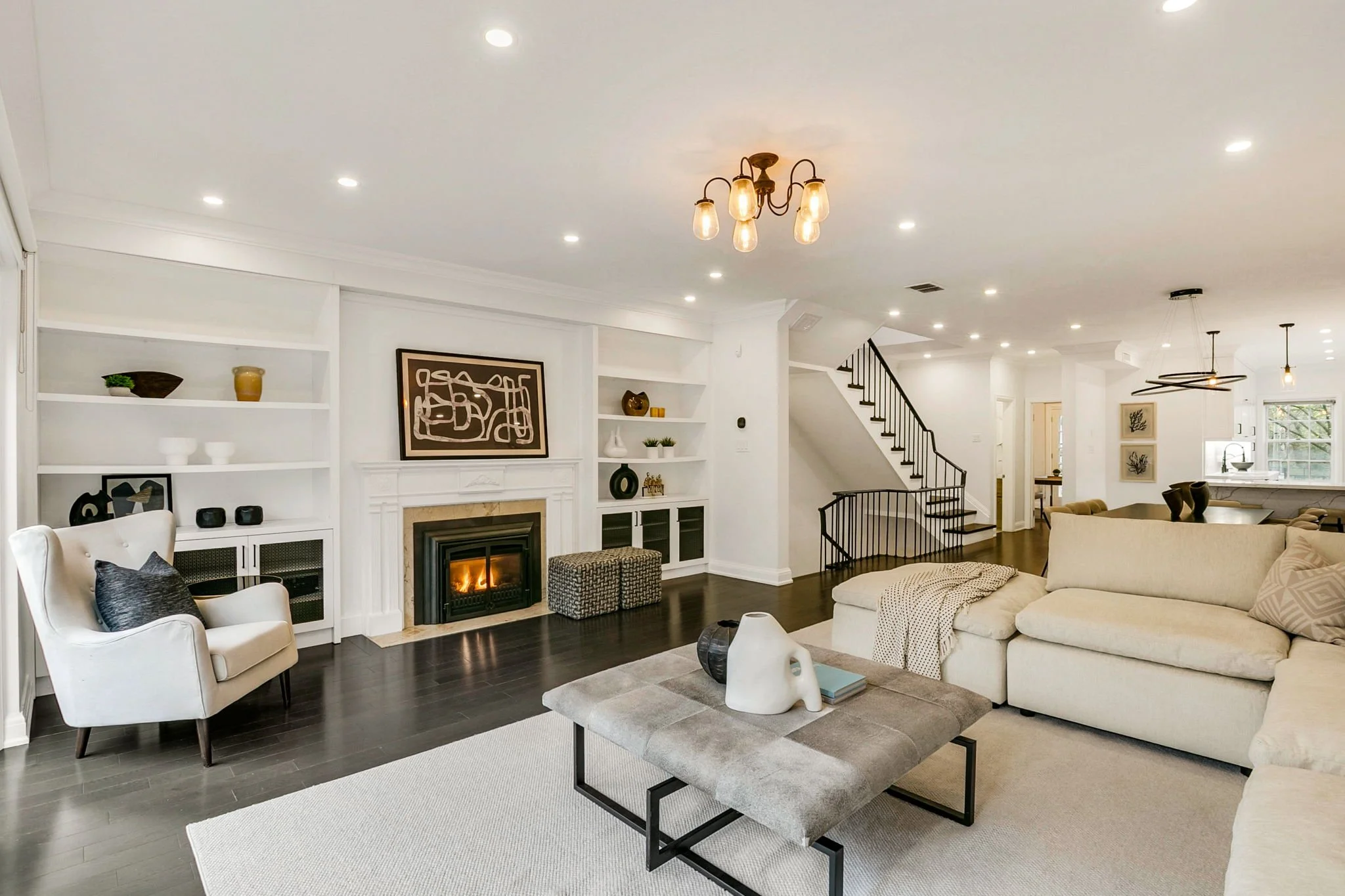 17-web-or-mls-8_002_Living Room.jpg