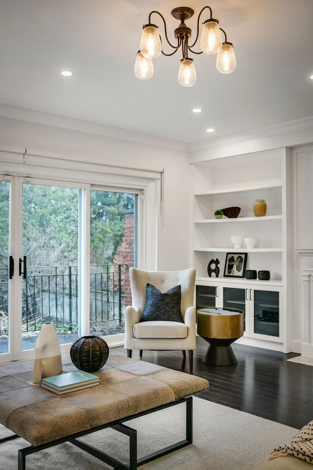 21-web-or-mls-8_007_Living Room.jpg