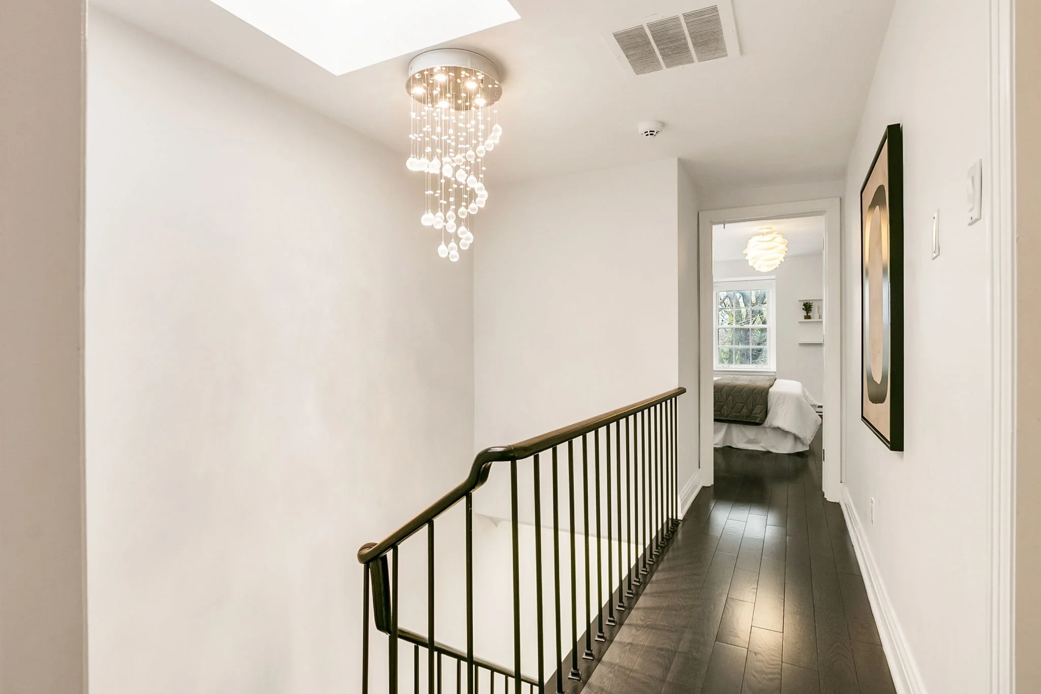 50-web-or-mls-23_001_Upper Hallway.jpg