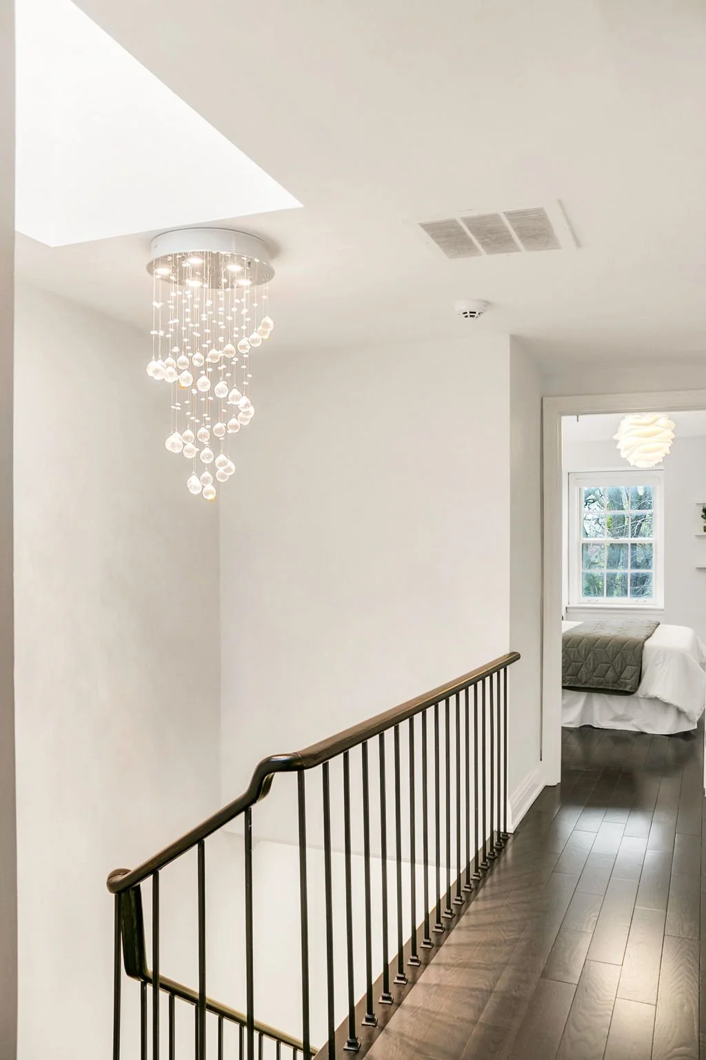 51-web-or-mls-23_010_Upper Hallway.jpg