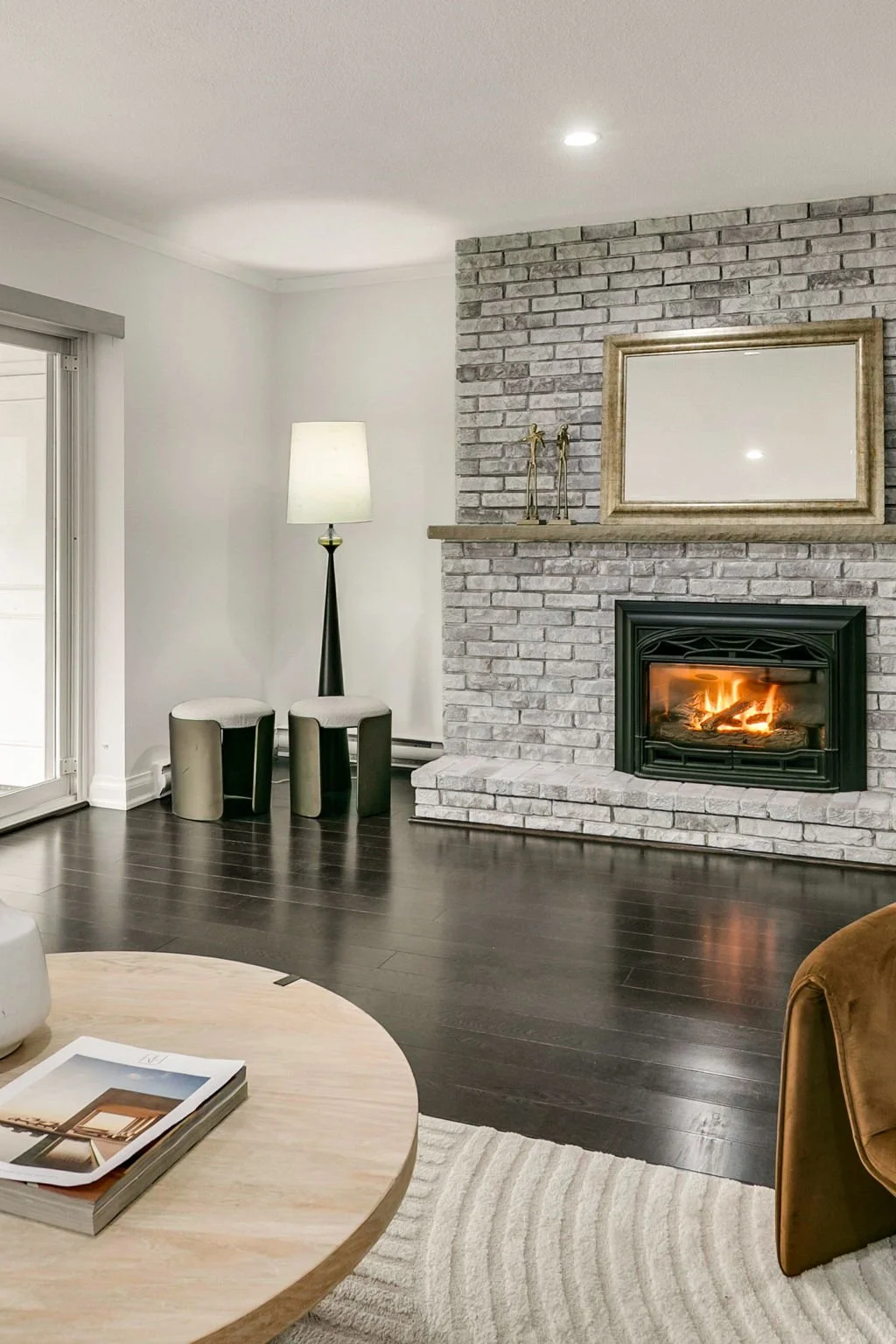 77-web-or-mls-48_011_Family Room.jpg