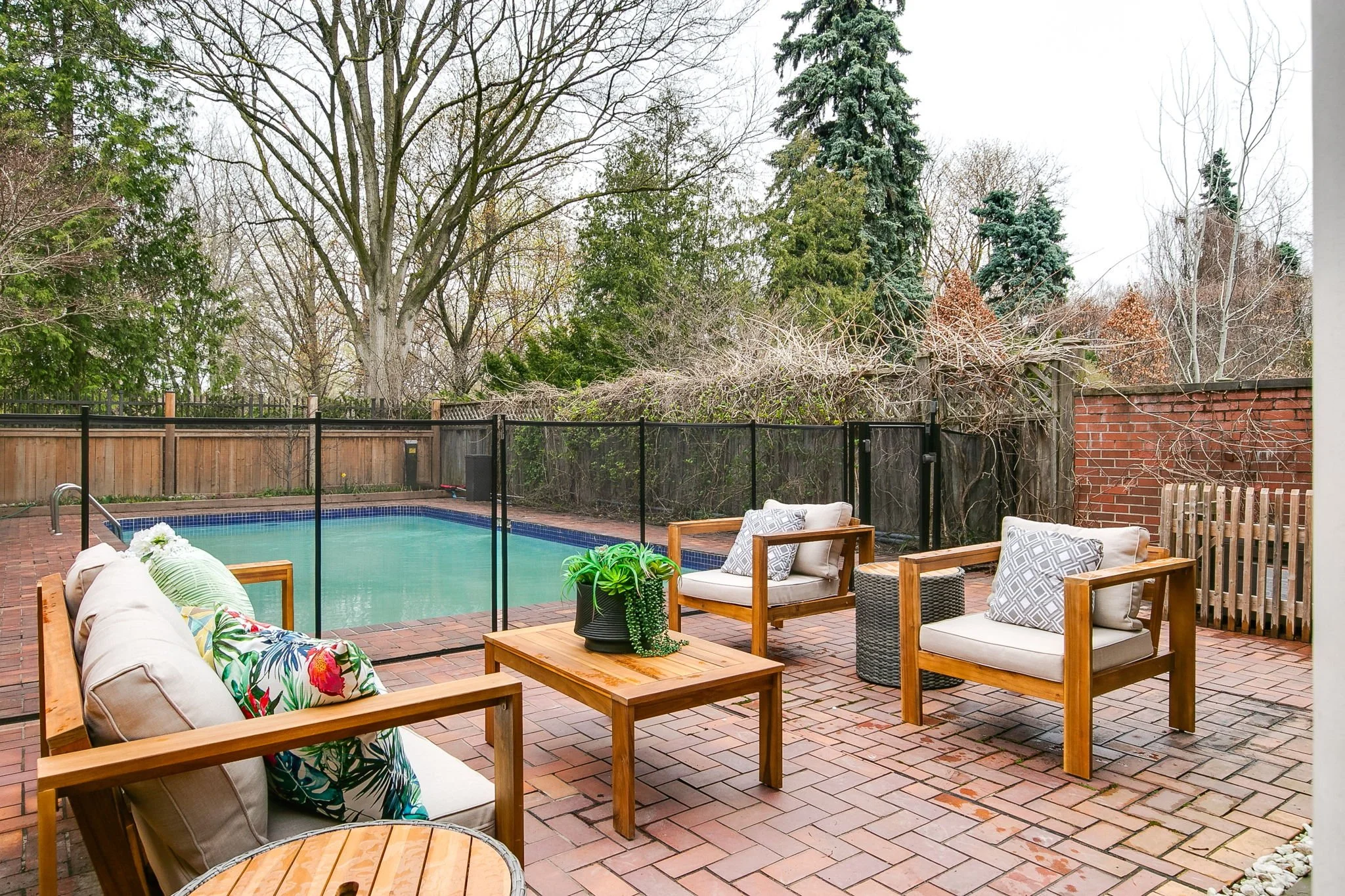 85-web-or-mls-74_003_Backyard.jpg