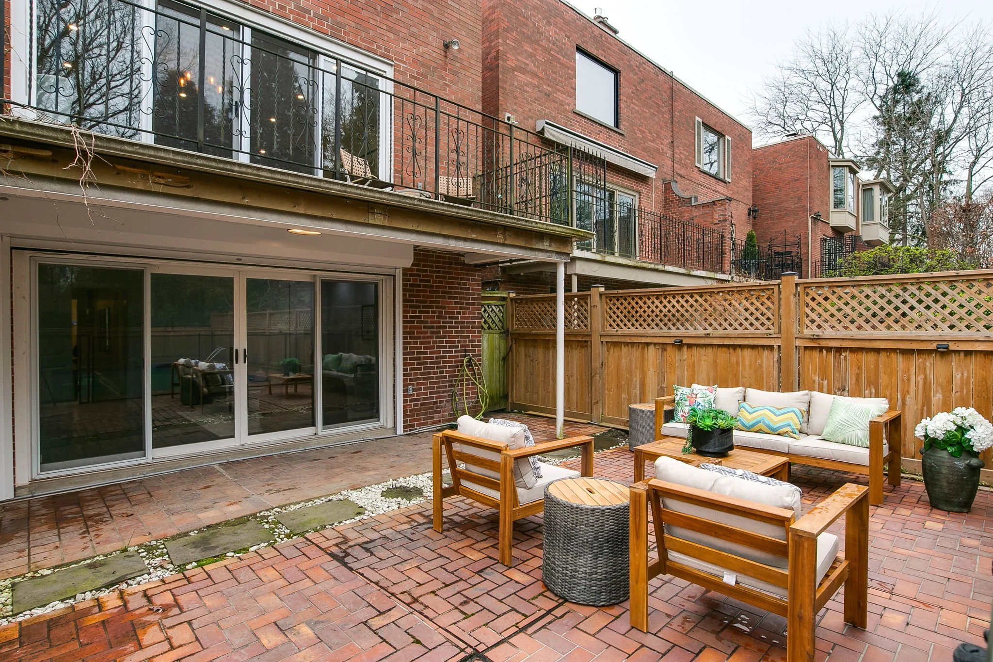 86-web-or-mls-74_004_Backyard.jpg