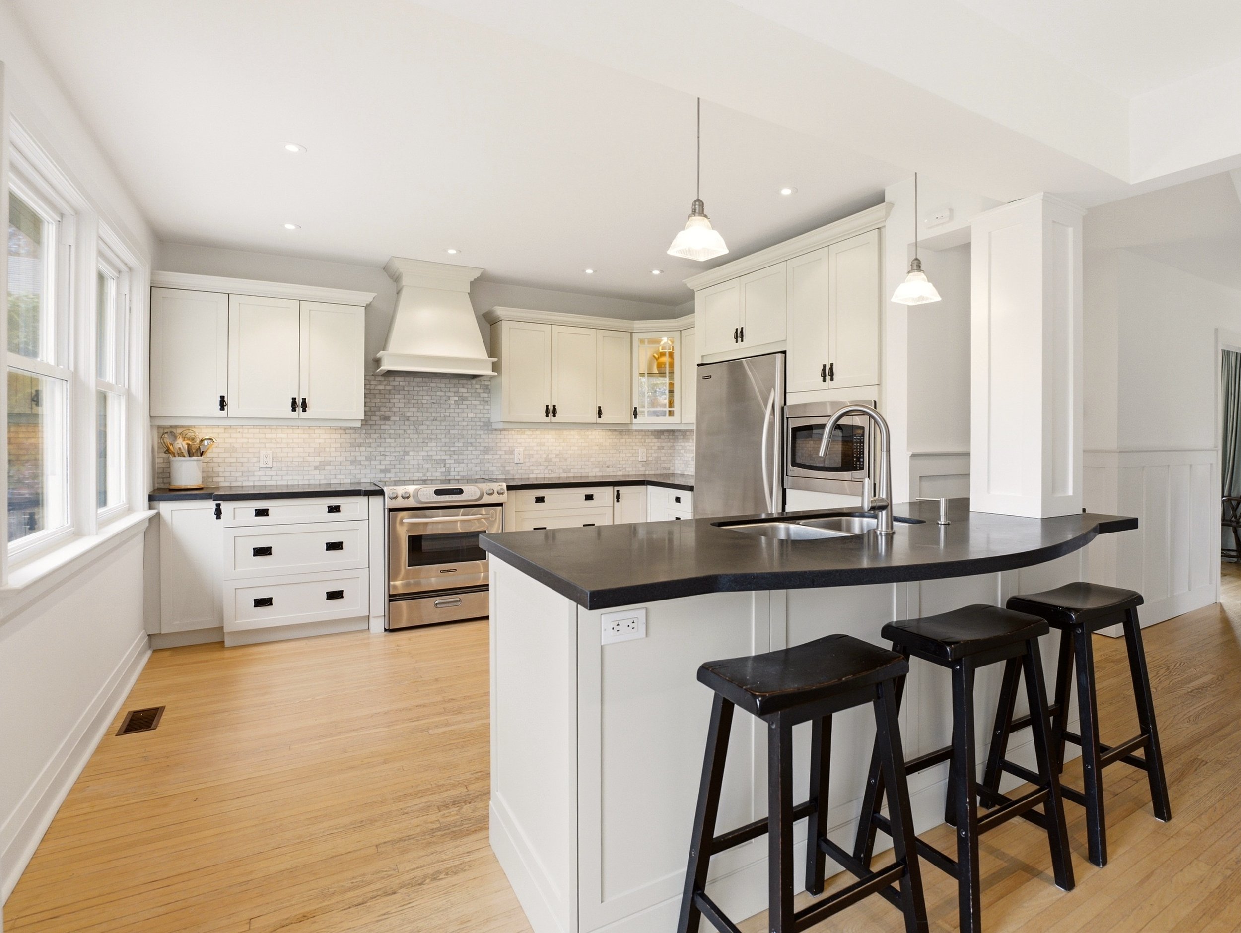 kitchen2.jpg
