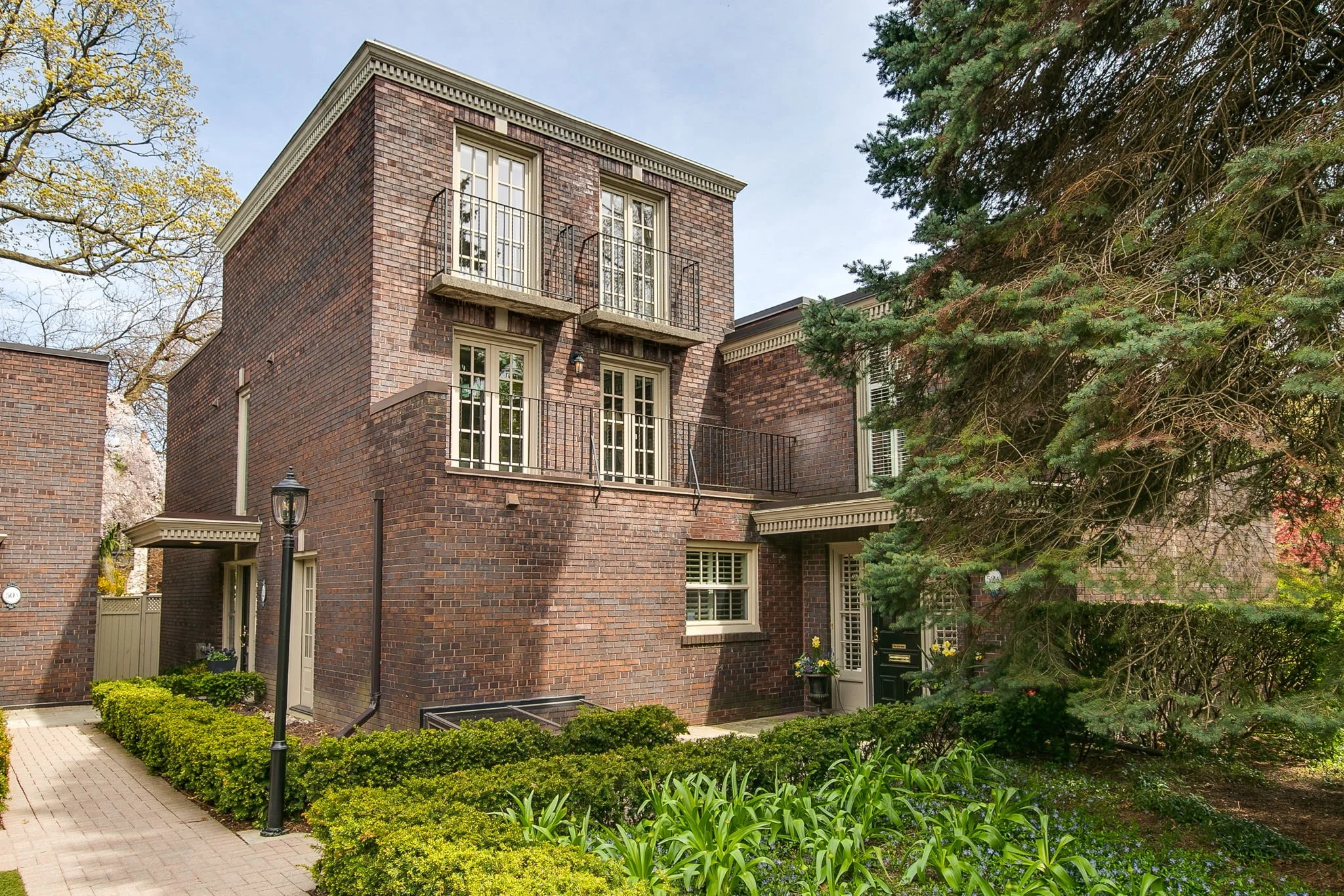 9-web-or-mls-1_018_Exterior Front.jpg
