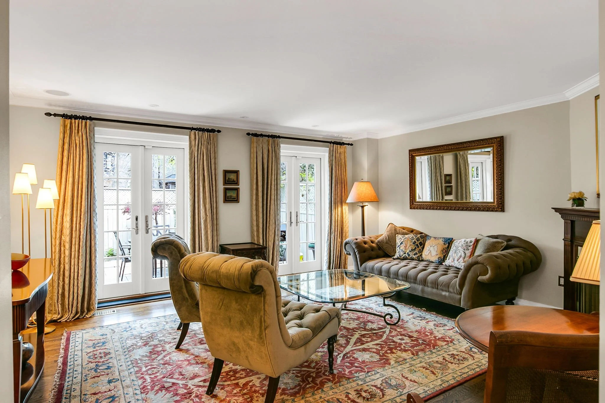 17-web-or-mls-8_002_Living Room.jpg