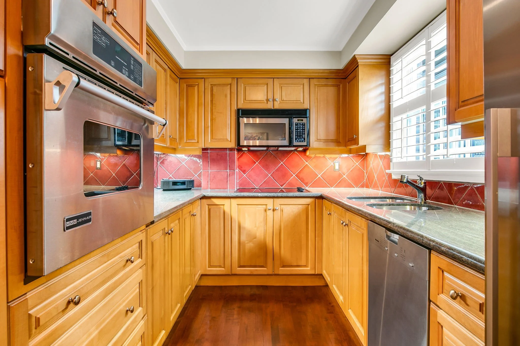 35-web-or-mls-15_002_Kitchen.jpg