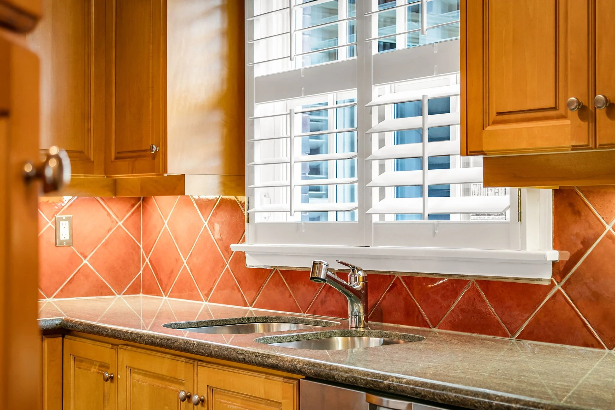 41-web-or-mls-15_010_Kitchen.jpg