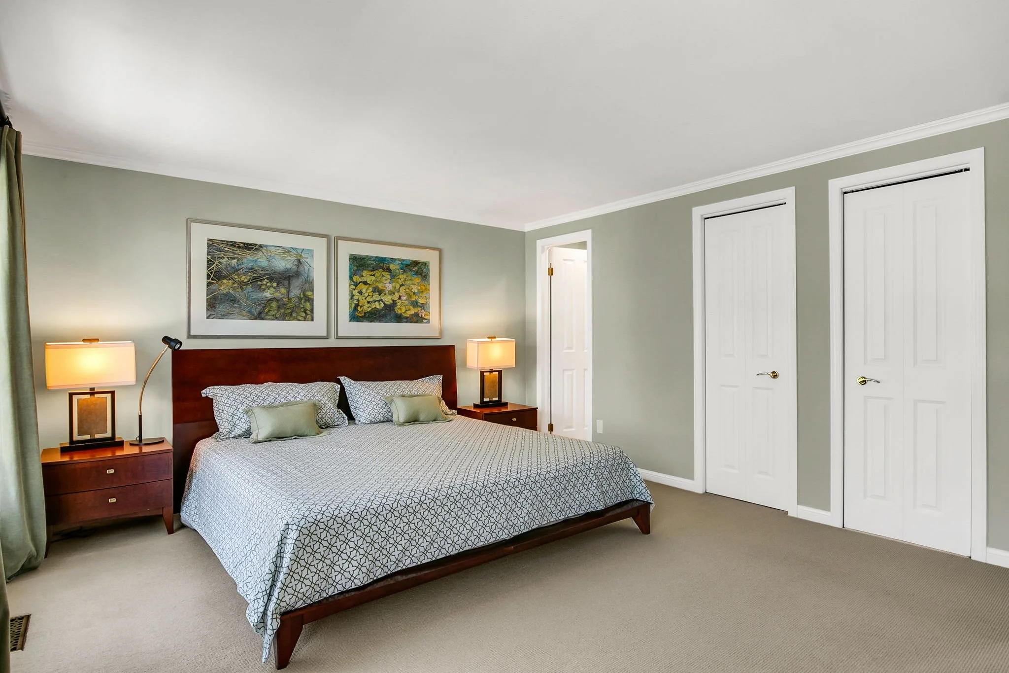 47-web-or-mls-26_002_Primary Bedroom.jpg