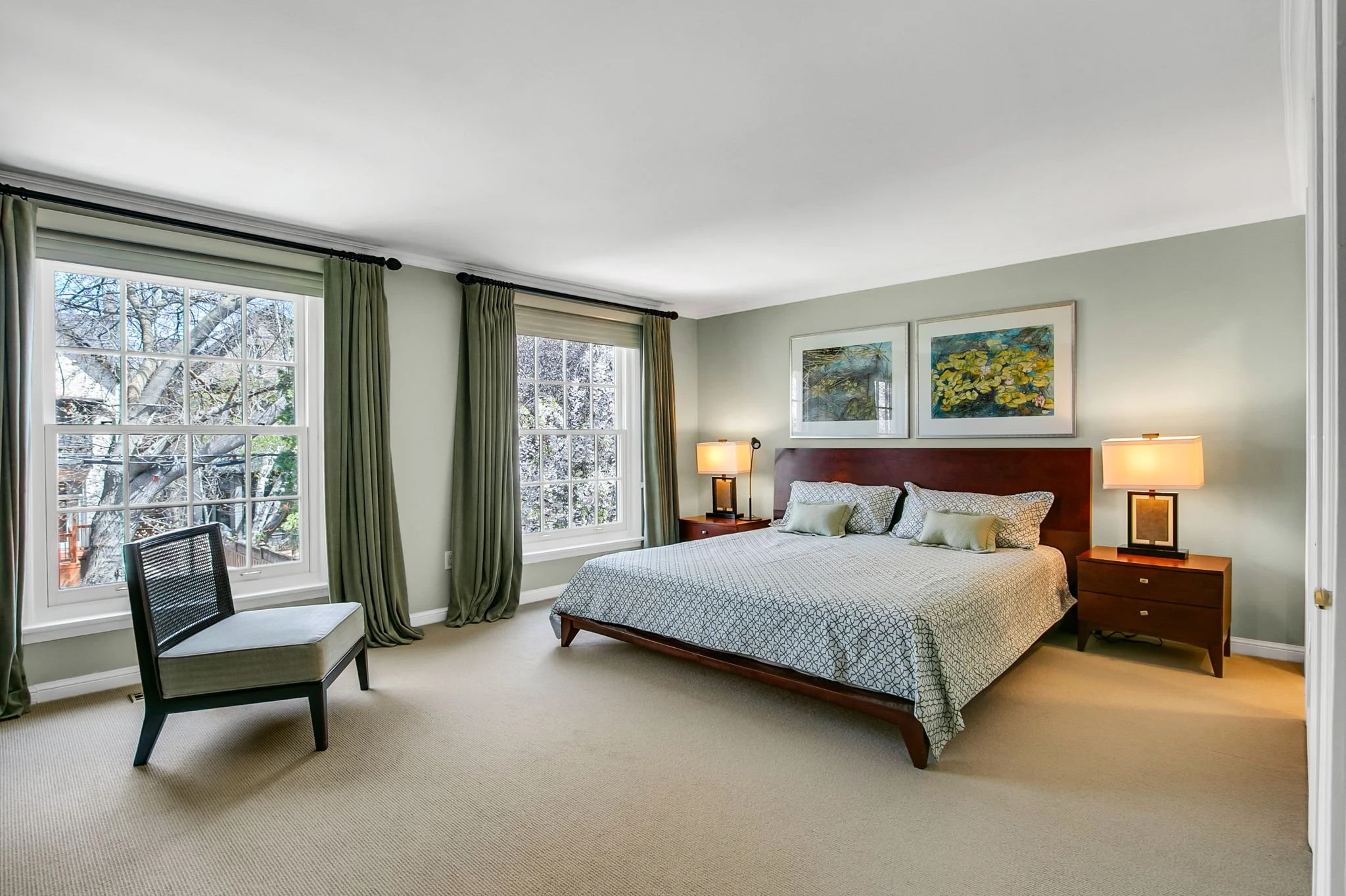 46-web-or-mls-26_001_Primary Bedroom.jpg