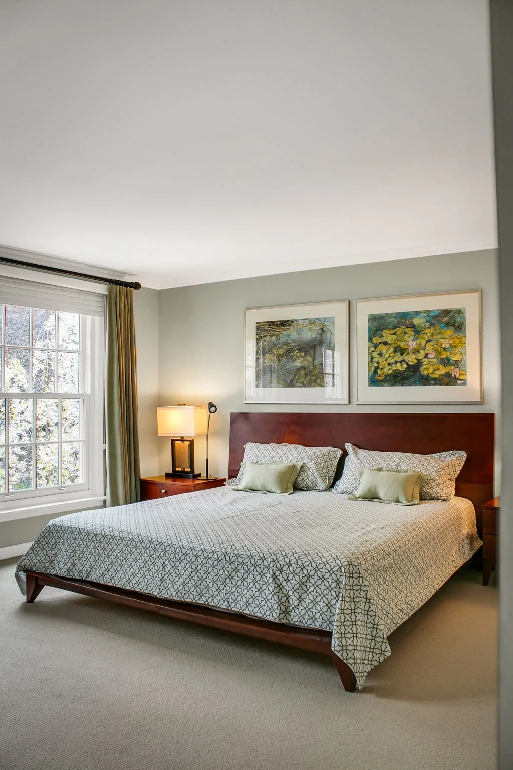 50-web-or-mls-26_010_Primary Bedroom.jpg