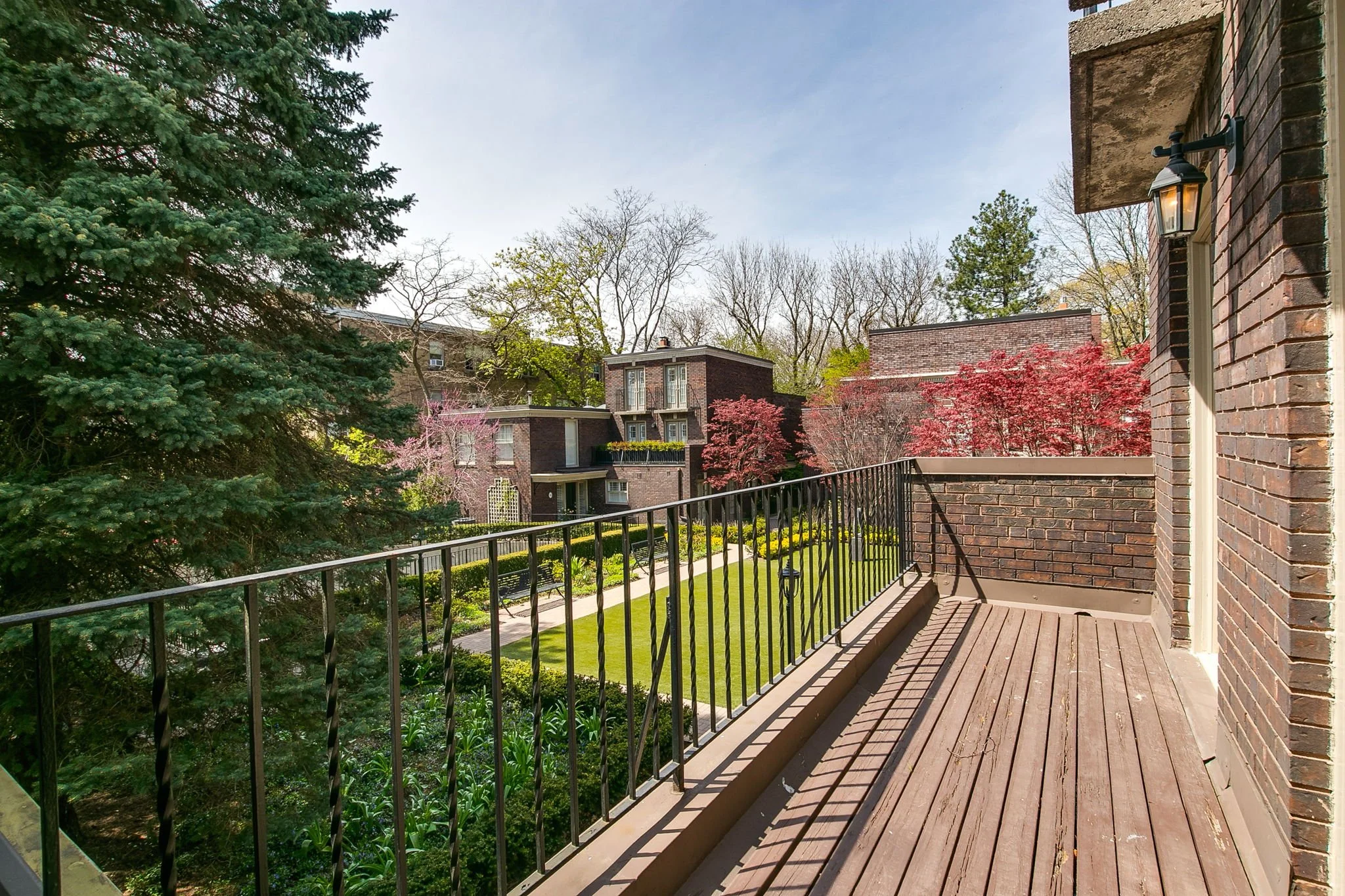 61-web-or-mls-29_005_Balcony.jpg