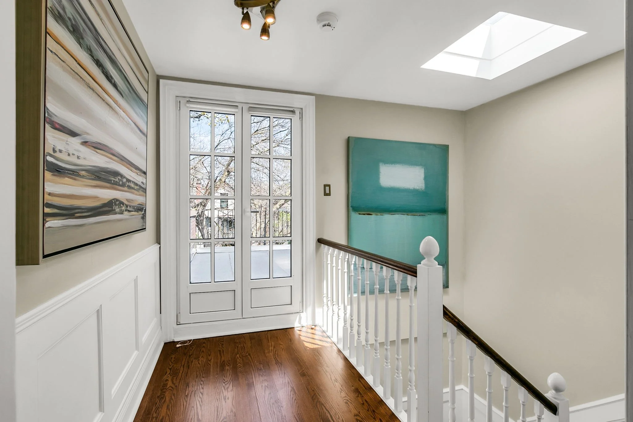 64-web-or-mls-31_002_Upper Hallway.jpg