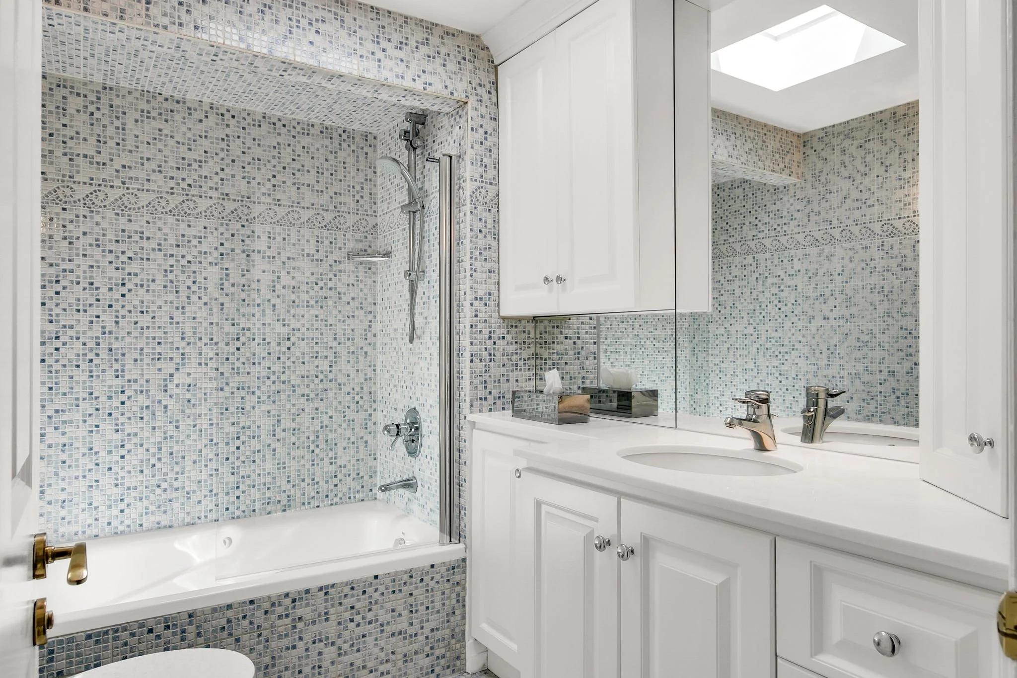 74-web-or-mls-33_001_Bathroom.jpg