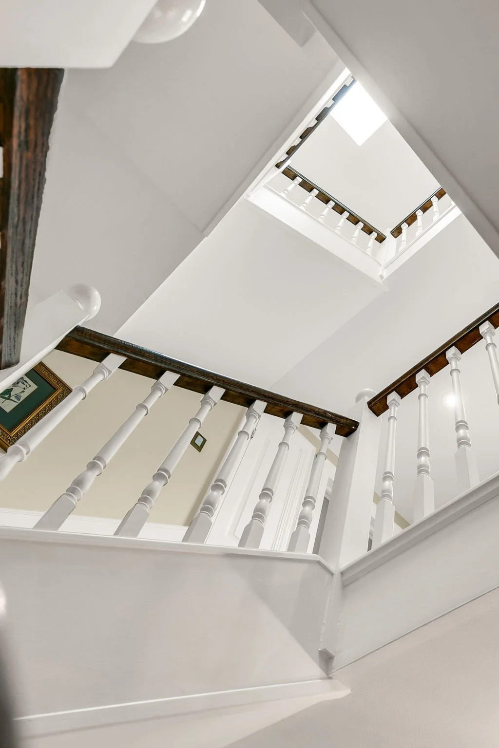 88-web-or-mls-61_009_Staircase.jpg