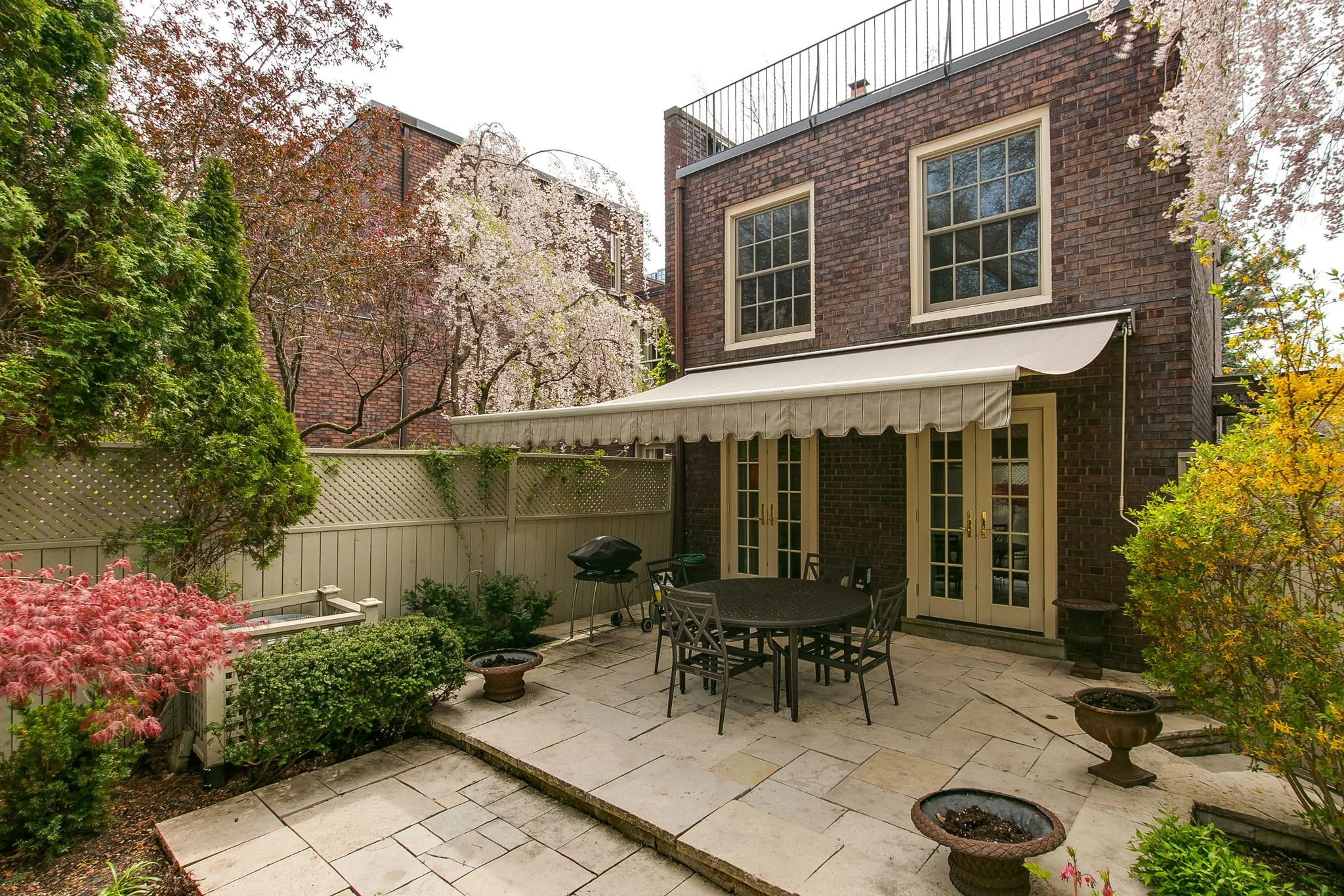95-web-or-mls-74_009_Backyard.jpg
