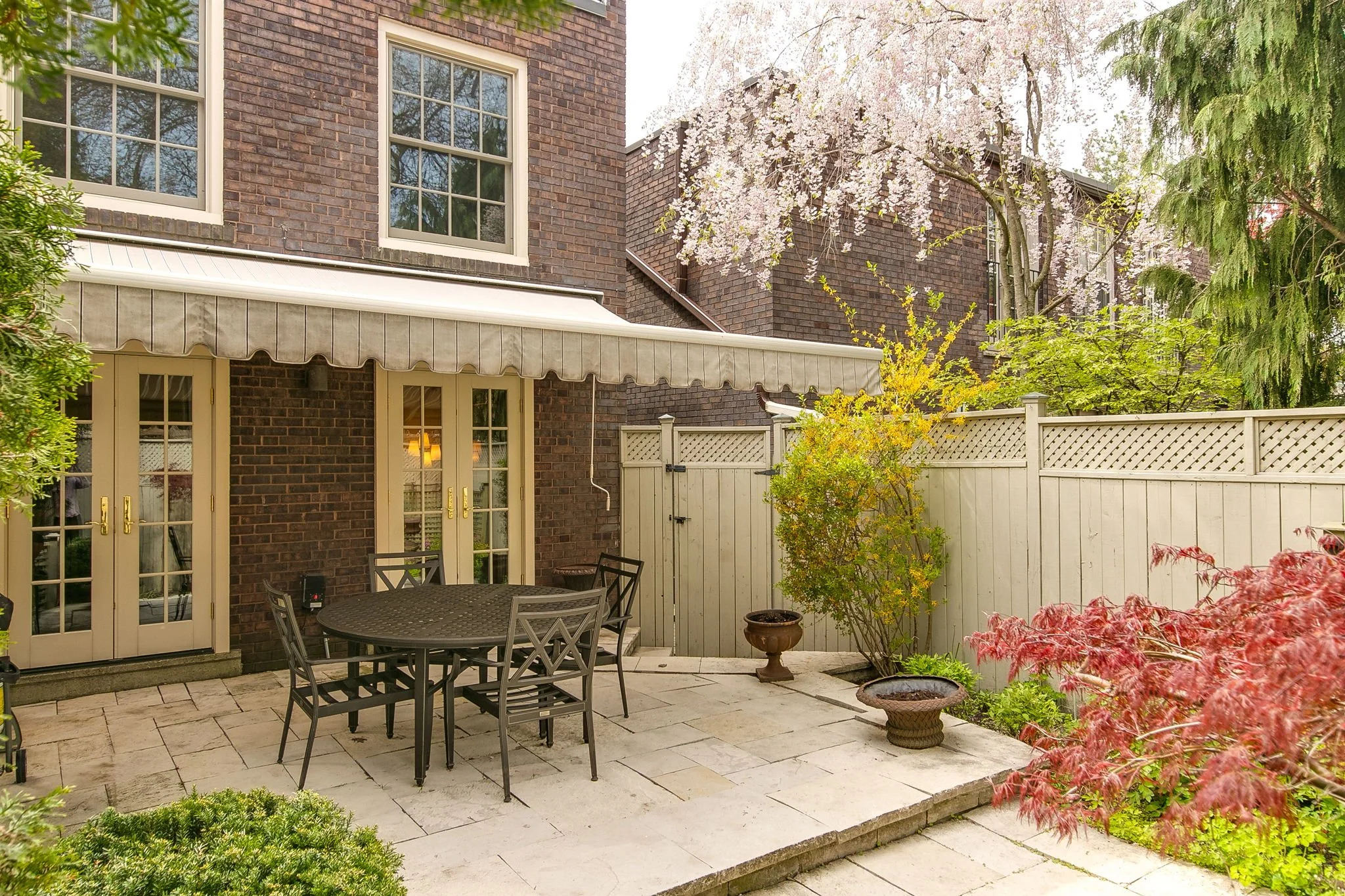 96-web-or-mls-74_010_Backyard.jpg