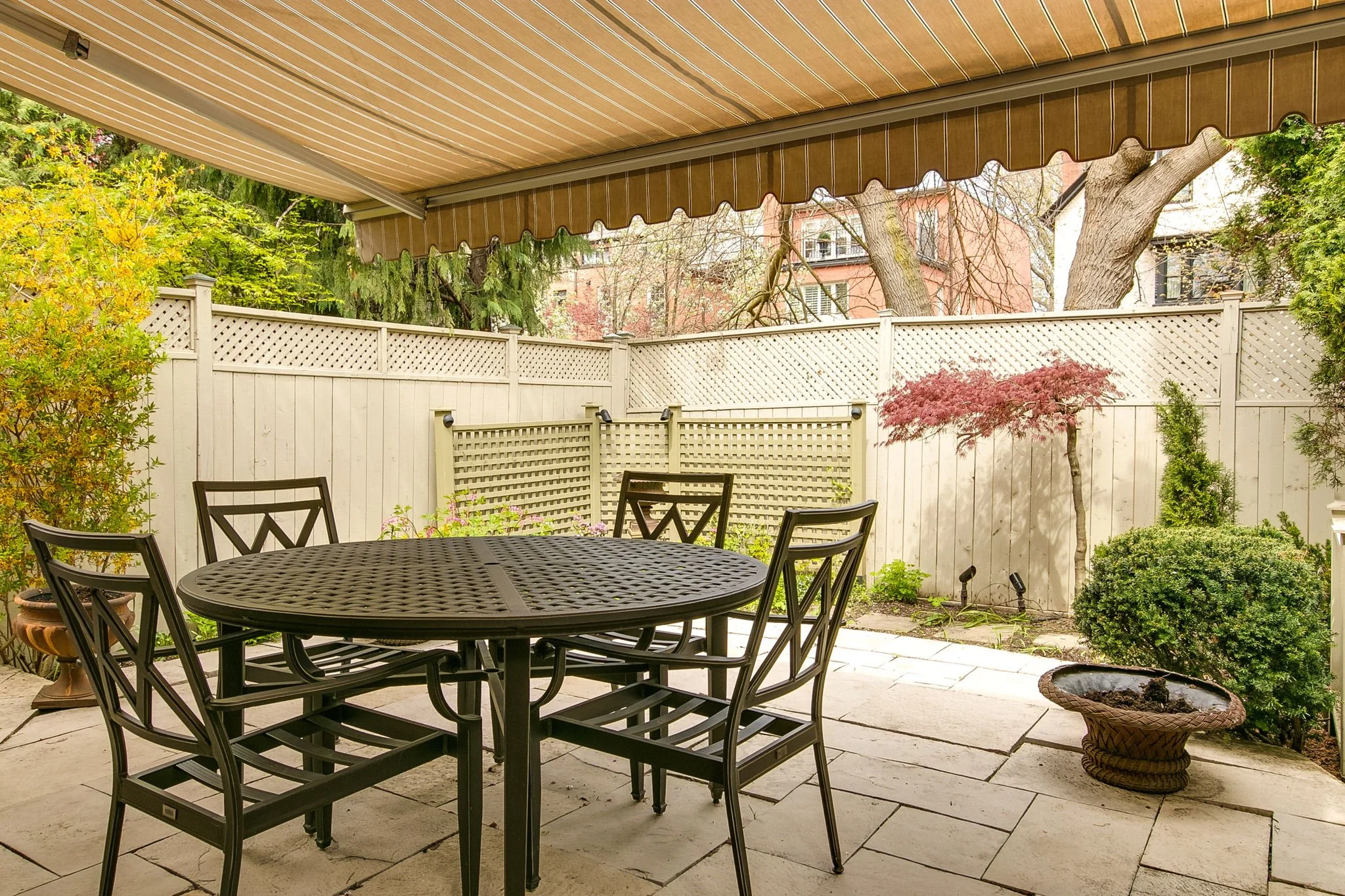 97-web-or-mls-74_011_Backyard.jpg