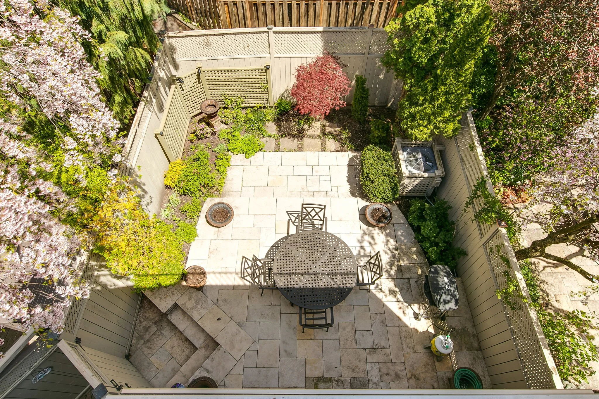 98-web-or-mls-74_015_Backyard.jpg