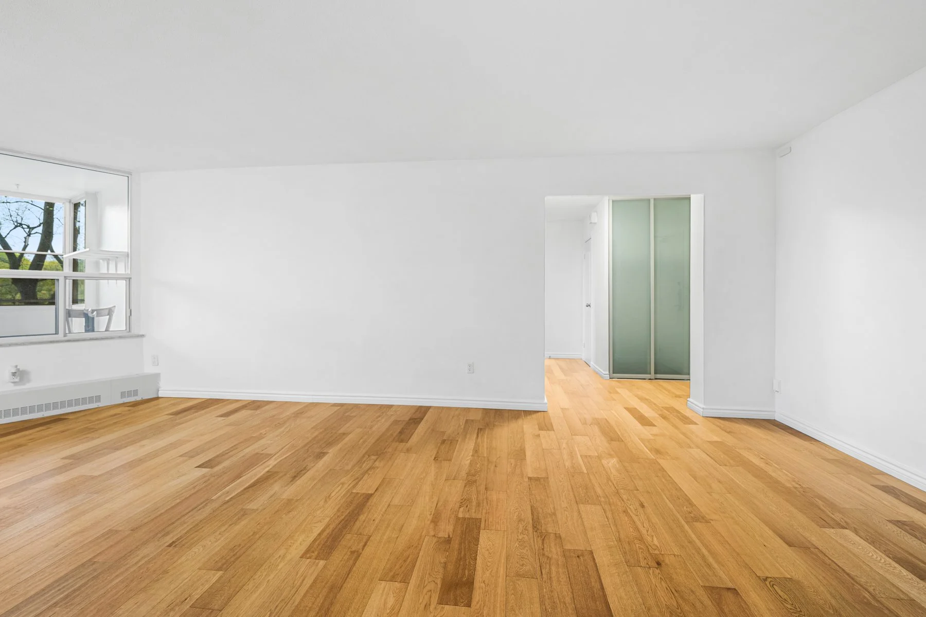 60 Pavane Linkway, Suite 206-8.jpg