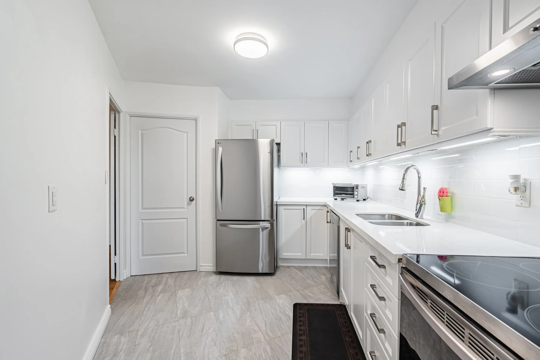 60 Pavane Linkway, Suite 206-18.jpg
