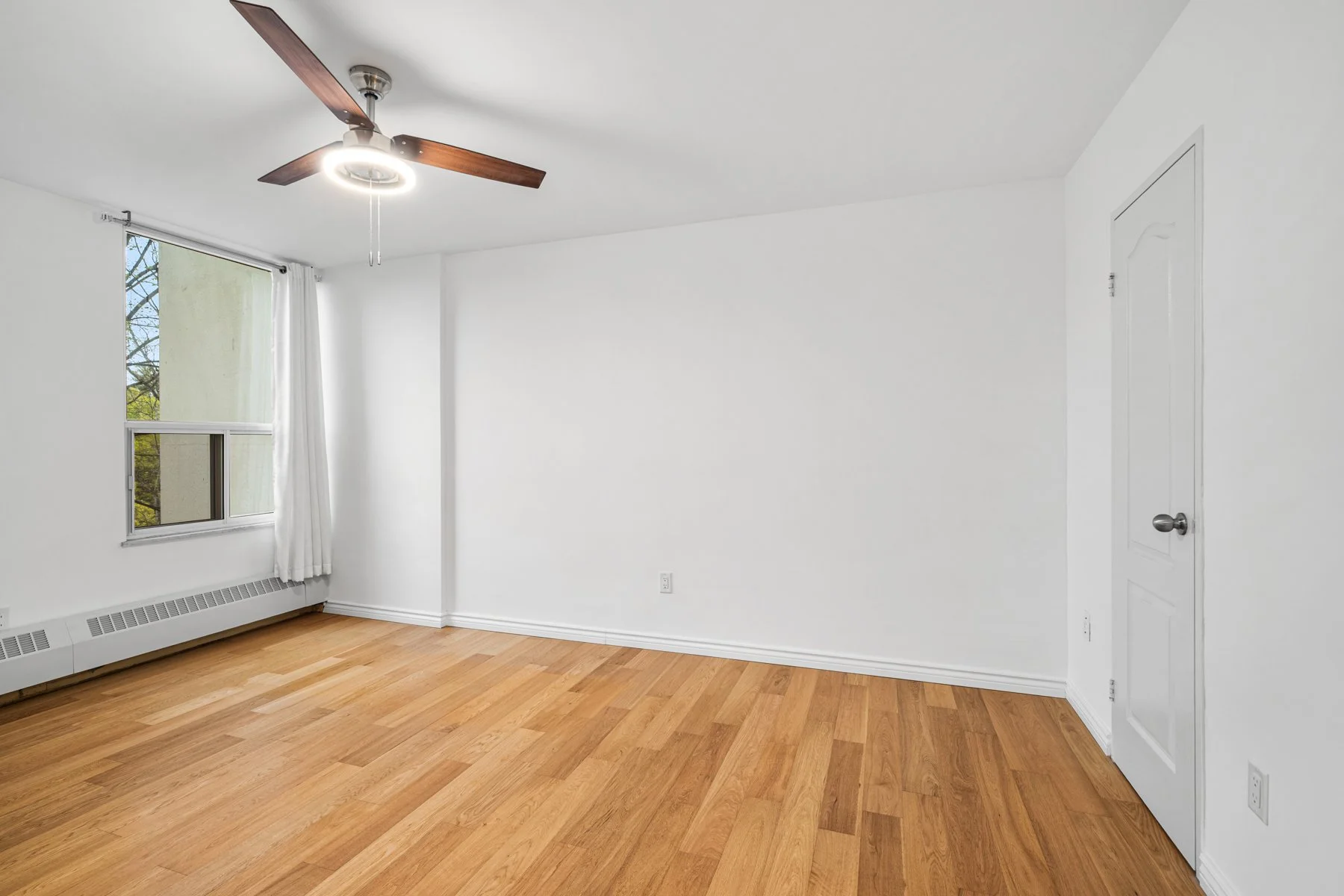 60 Pavane Linkway, Suite 206-22.jpg