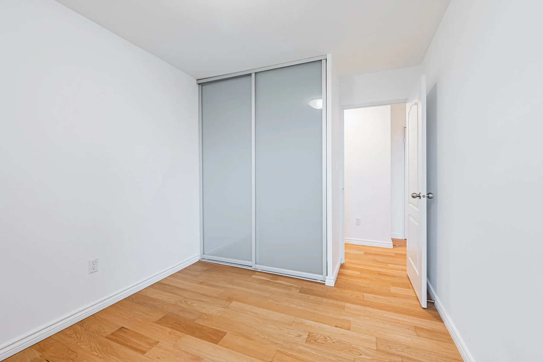 60 Pavane Linkway, Suite 206-26.jpg