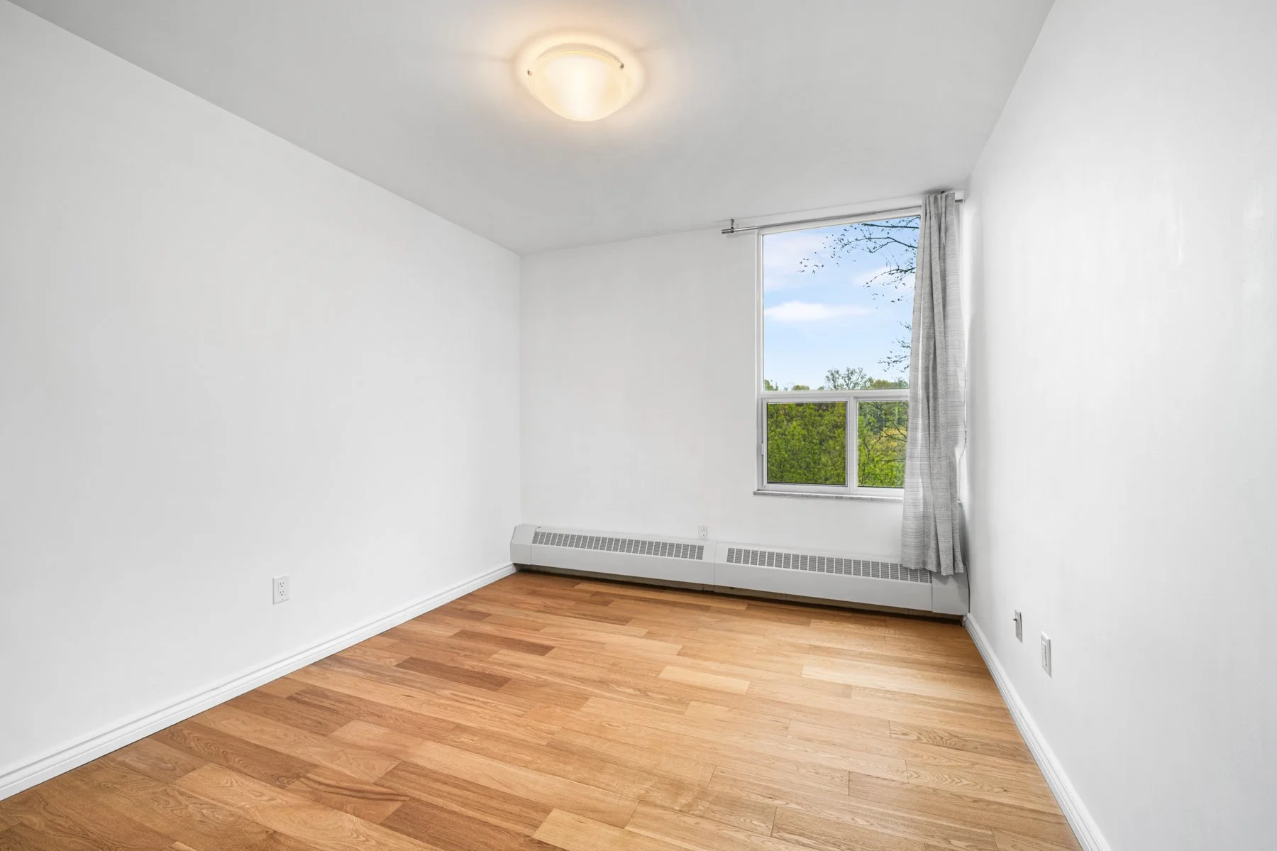 60 Pavane Linkway, Suite 206-27.jpg