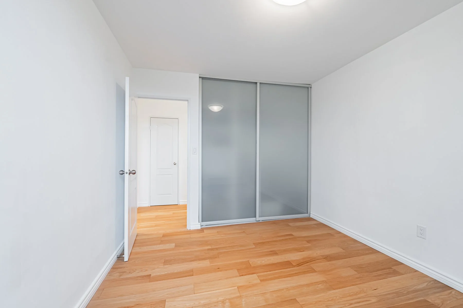 60 Pavane Linkway, Suite 206-28.jpg