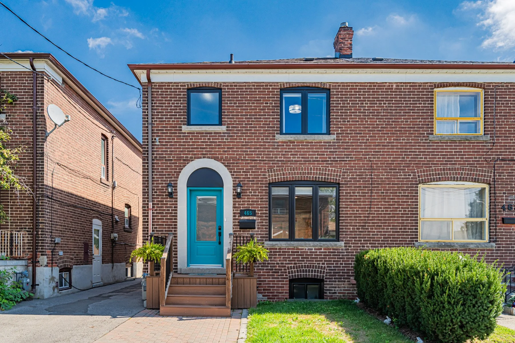 465 Oakwood Ave-3.jpg