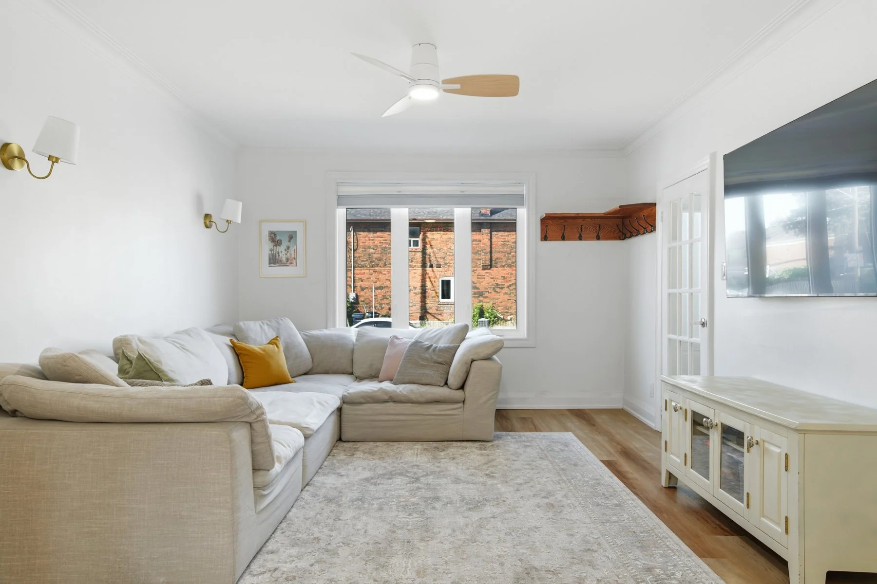 465 Oakwood Ave-9.jpg